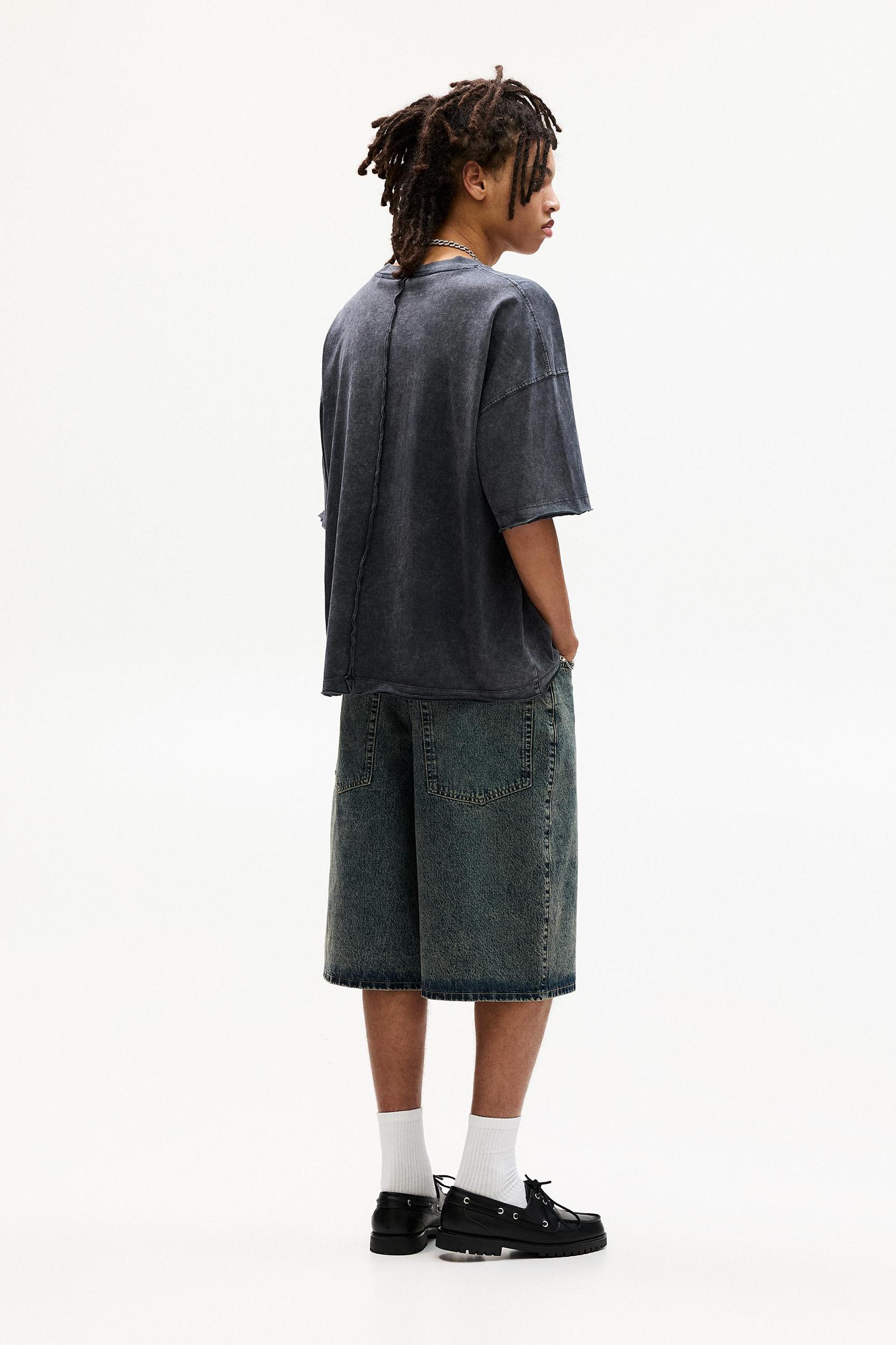 Distressed short sleeve T-shirt Product Image