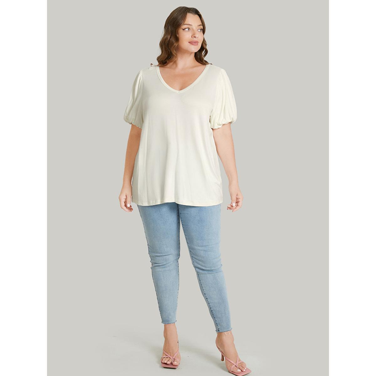 Plus Size Solid Puff Sleeve V Neck T-shirt White Women Elegant Plain V-neck Dailywear T-shirts BloomChic 30/6X Product Image