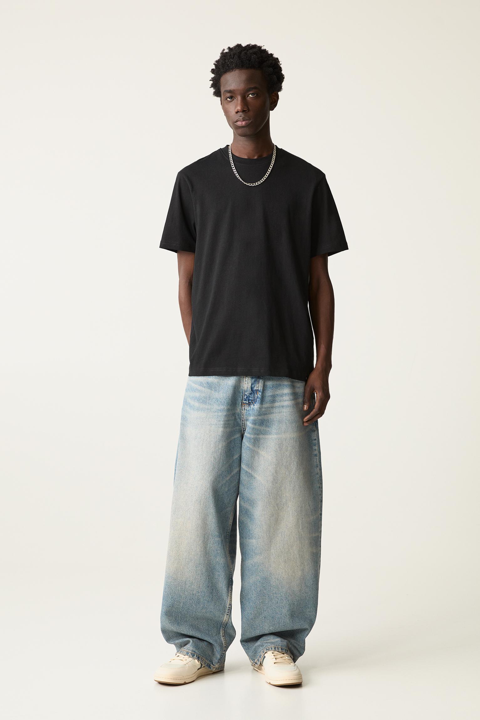 Pack of 3 basic regular fit T-shirts Product Image