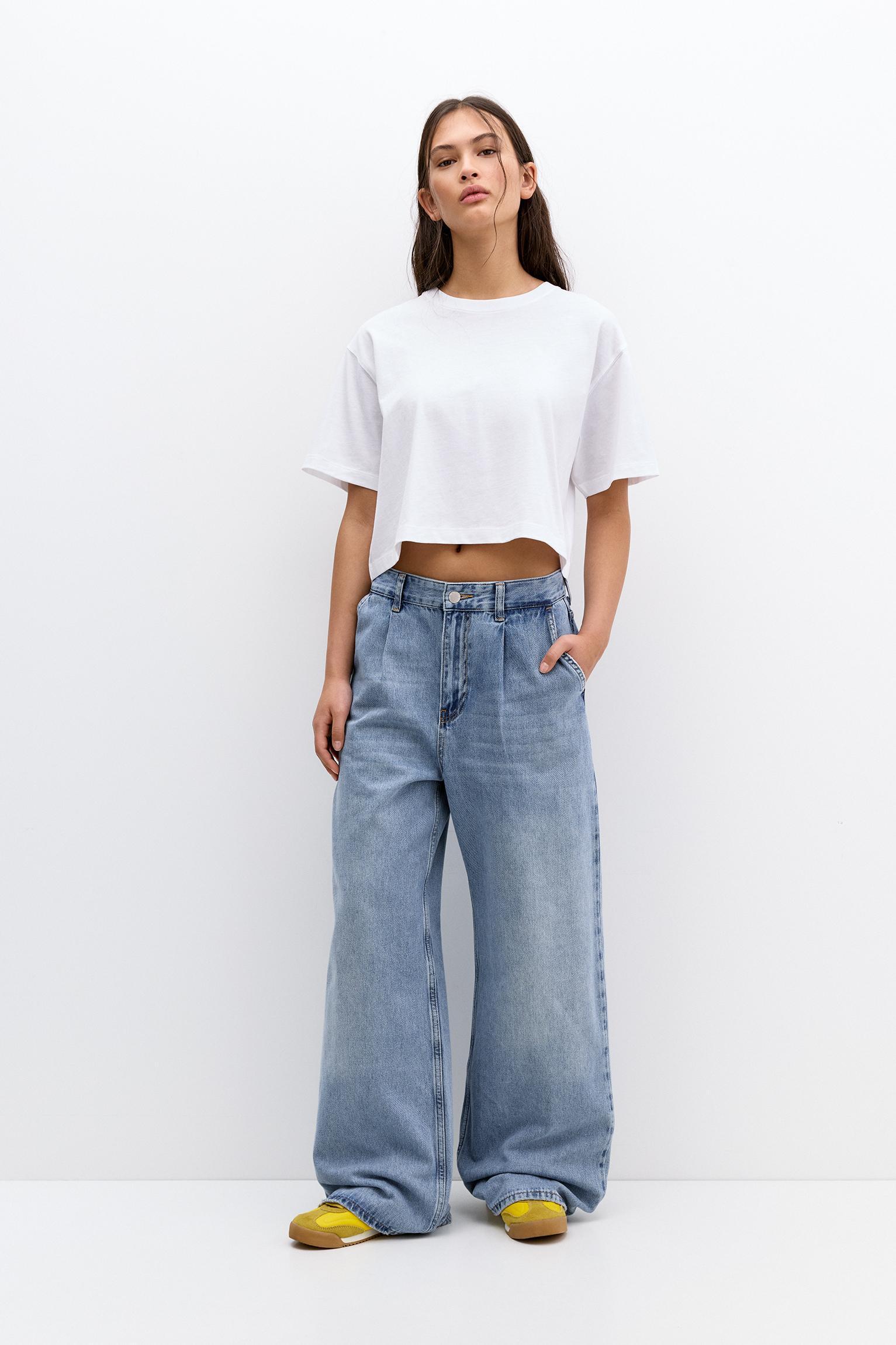 Cropped short sleeve T-shirt Product Image