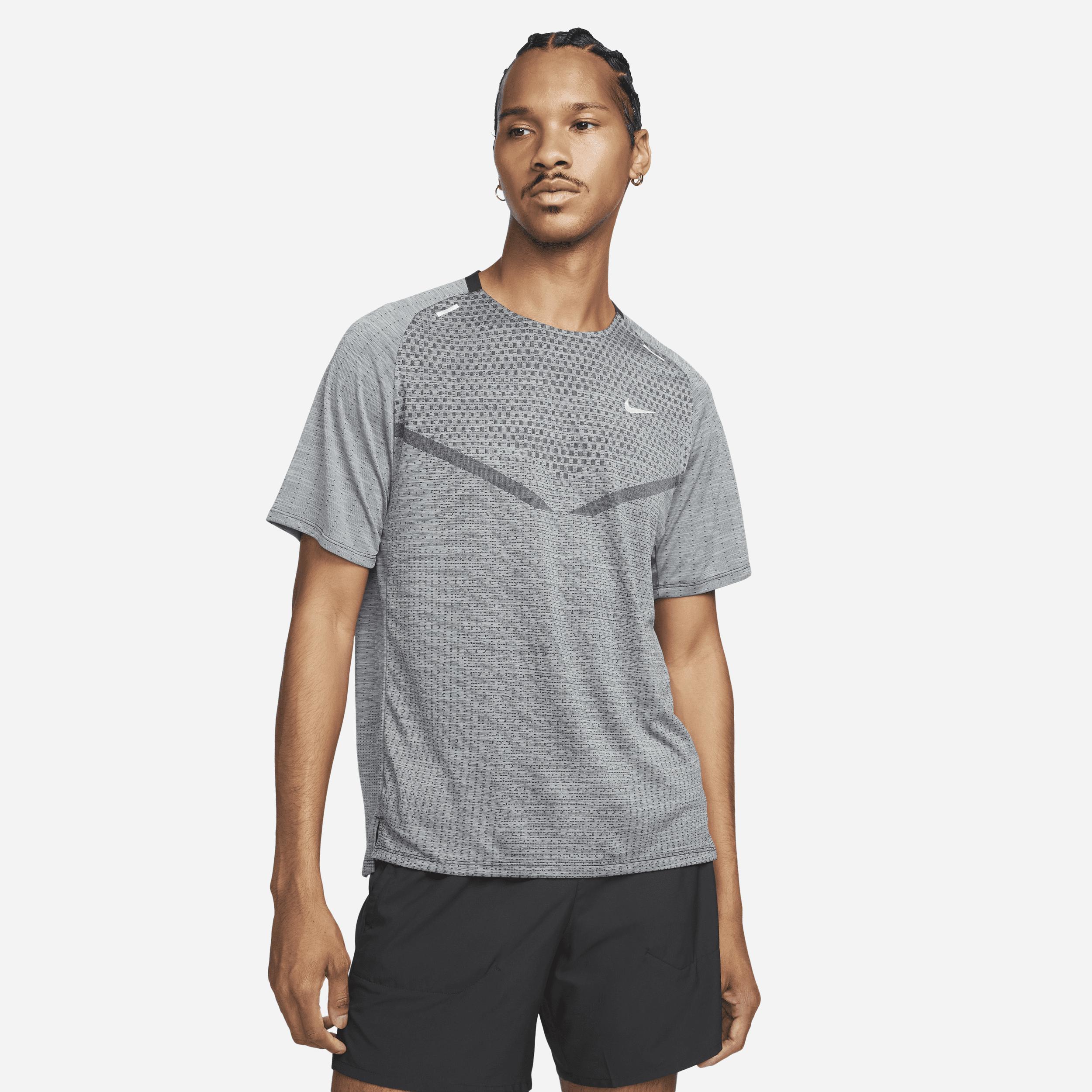 Nike TechKnit Men's Dri-FIT ADV Short-Sleeve Running Top Product Image