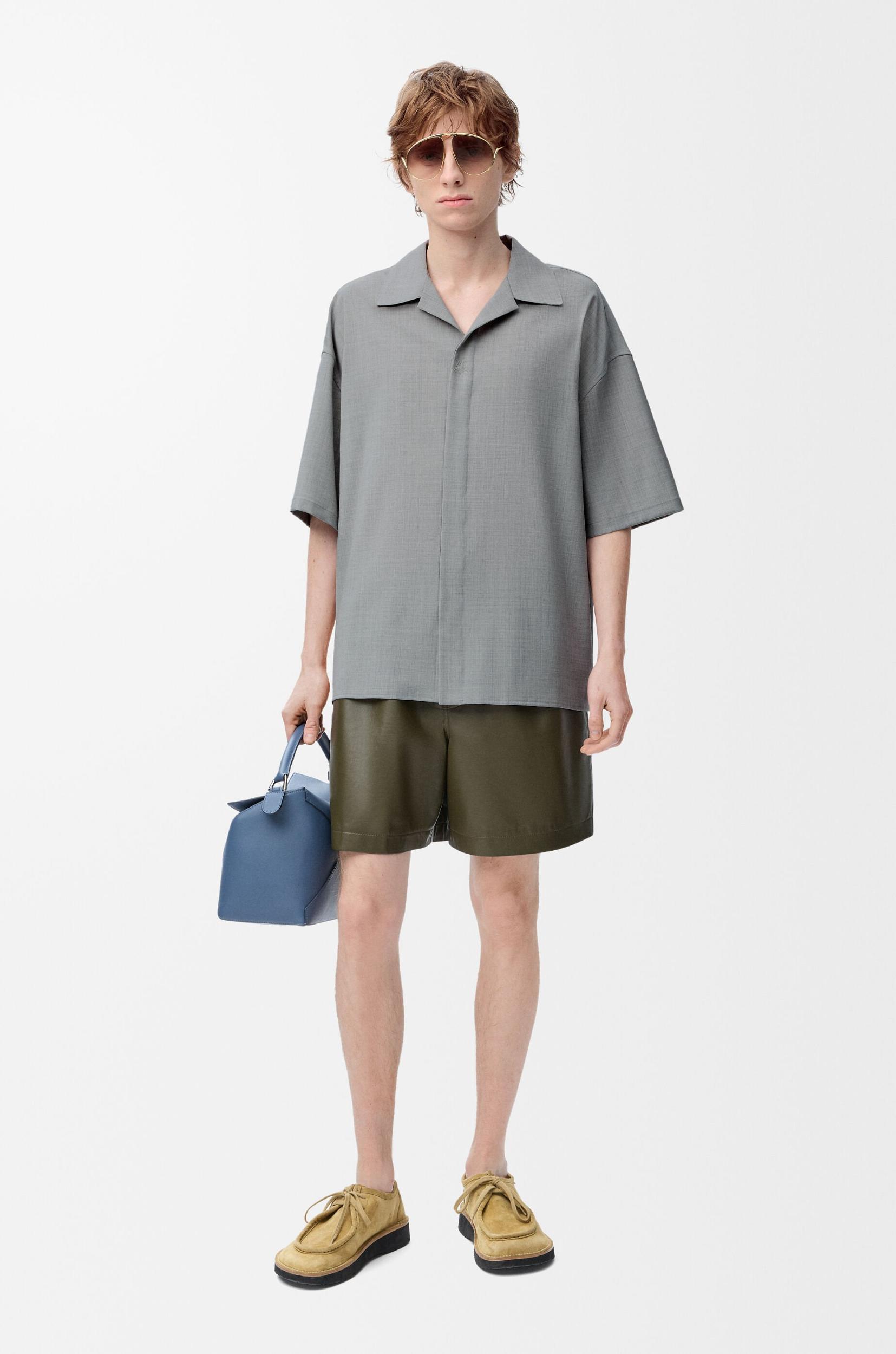 Short sleeve shirt in wool Product Image