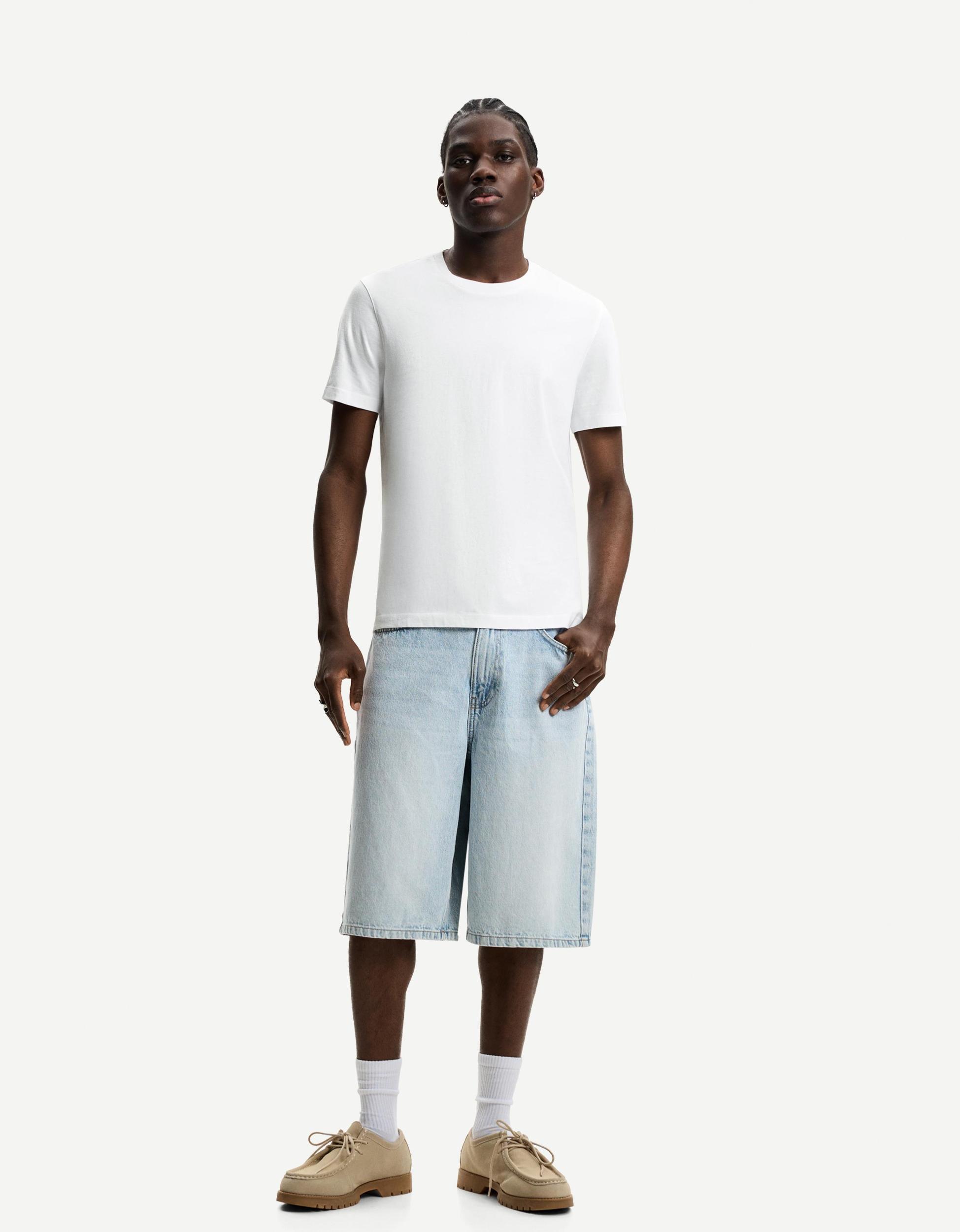 Basic short sleeve T-shirt Product Image