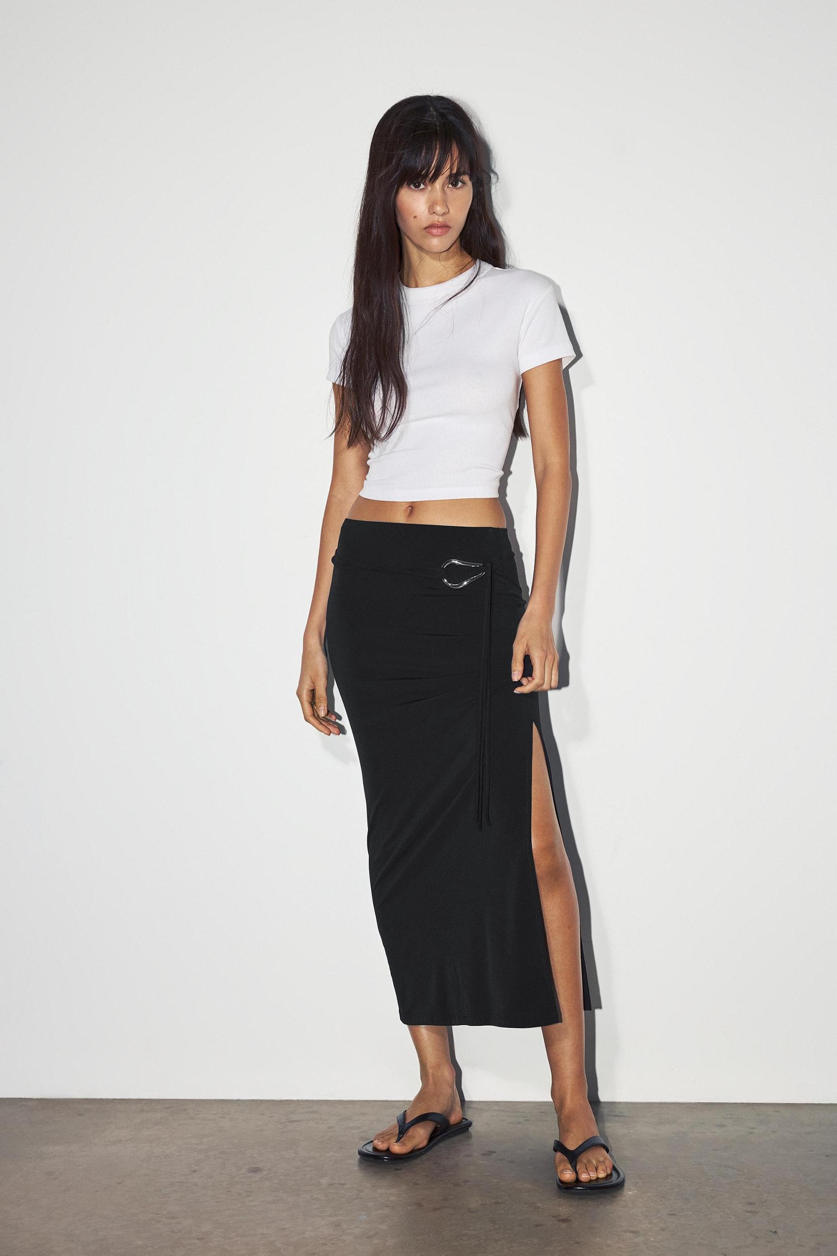 Buckled midi skirt Product Image