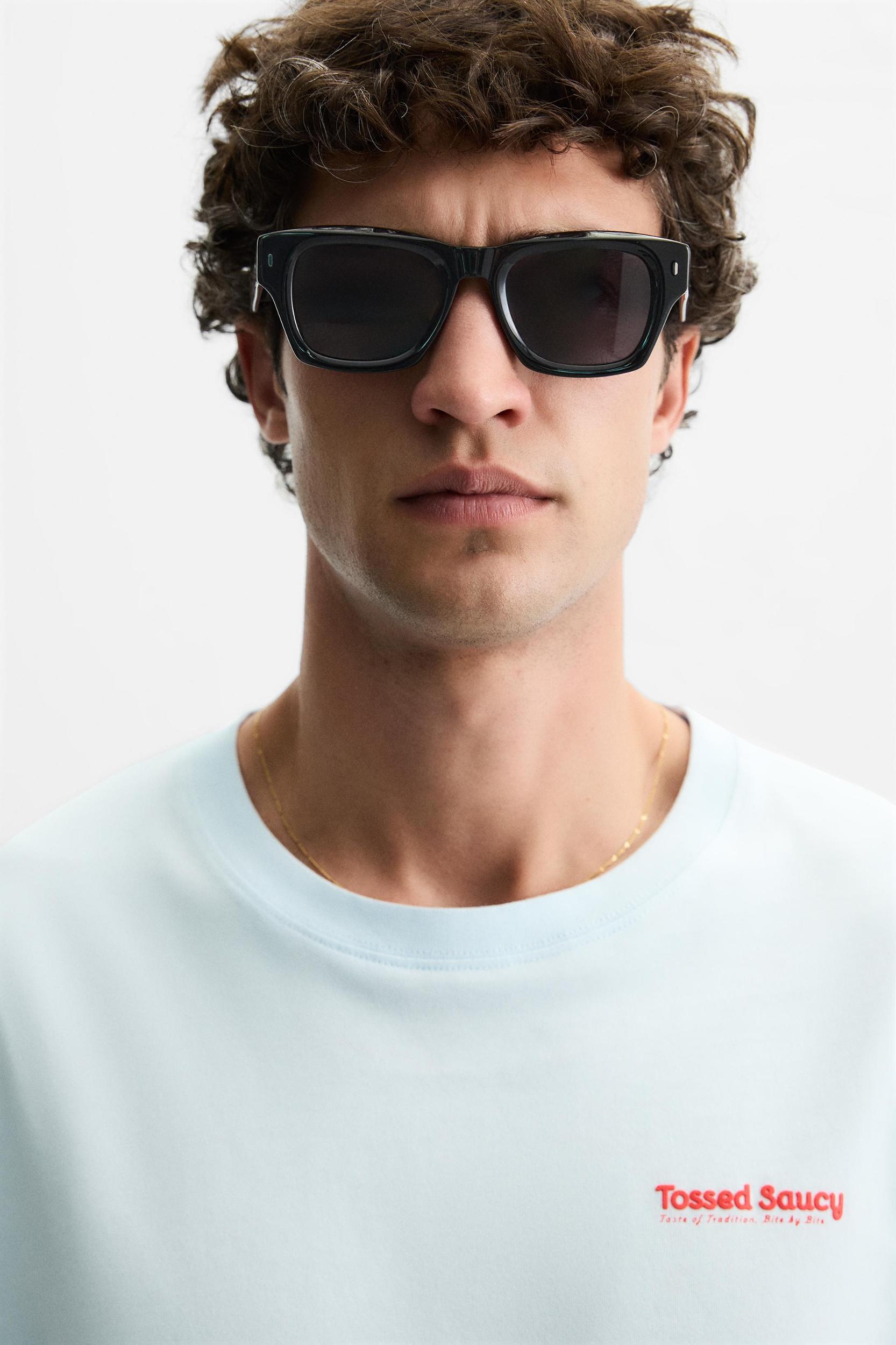 COMBINATION PRINT T-SHIRT Product Image