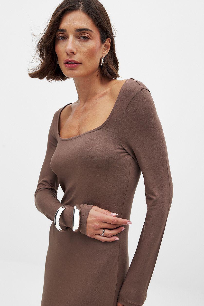 Soft Line Scoop Neck Maxi Dress Product Image