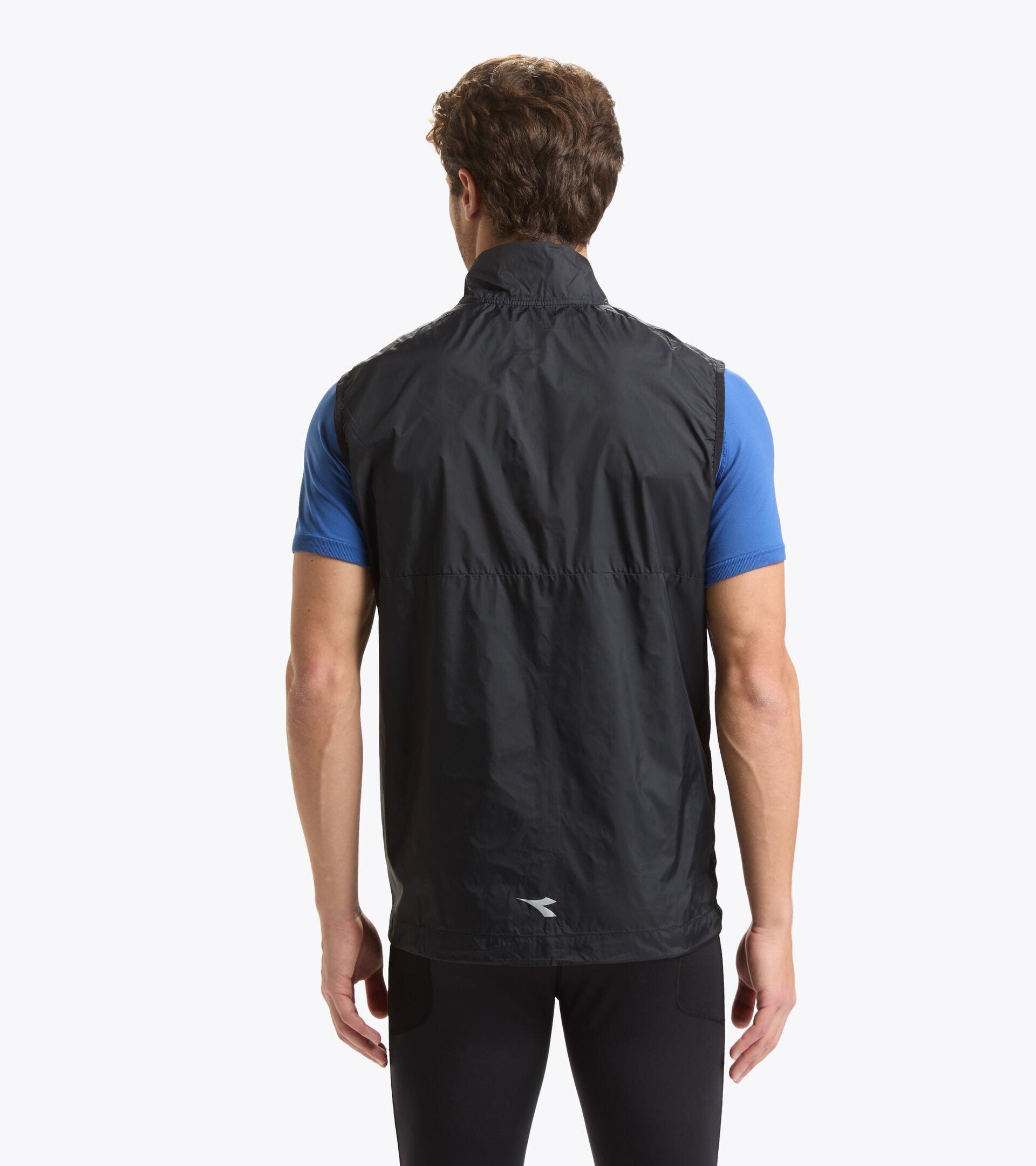 PACKABLE VEST Product Image