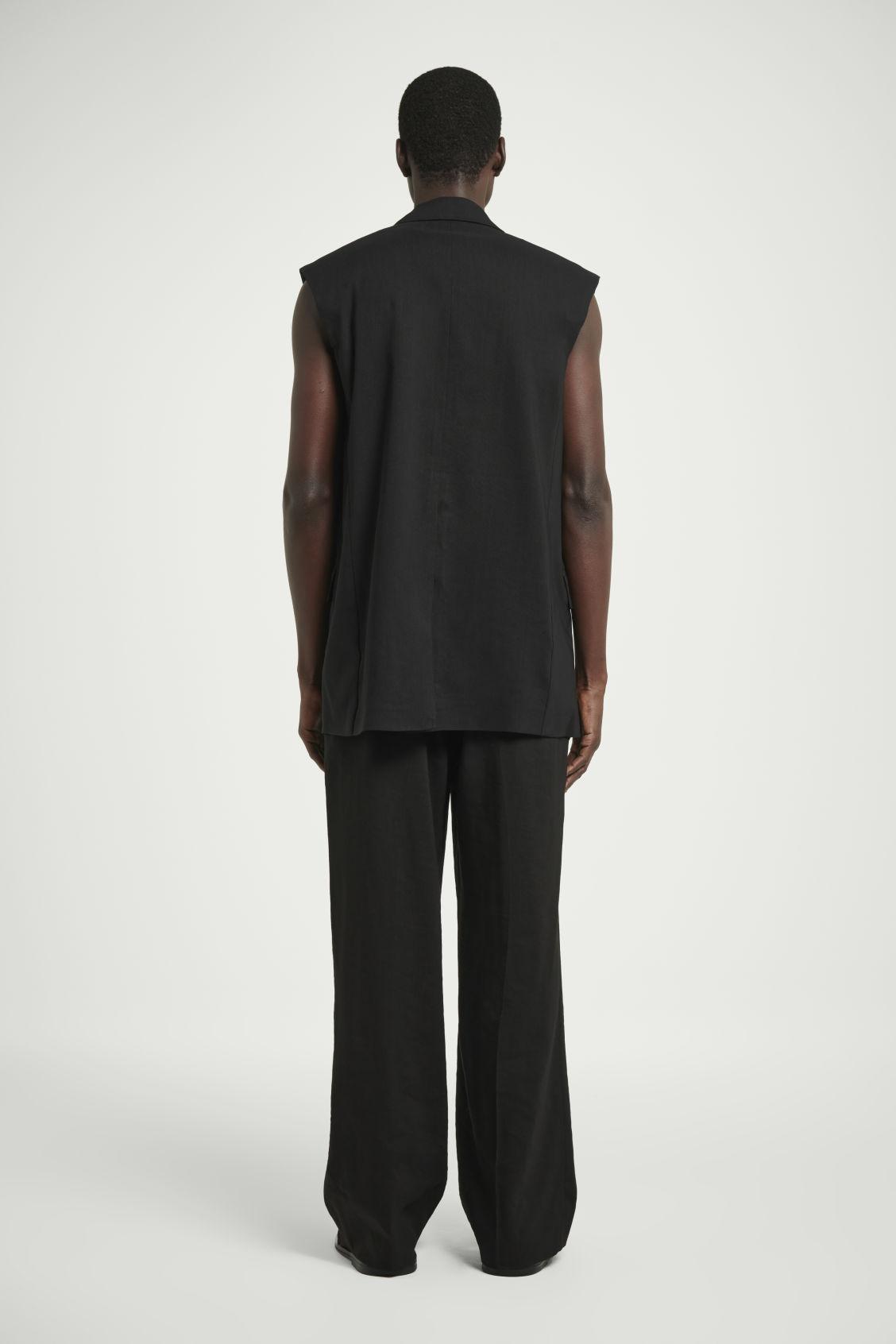 SLEEVELESS LINEN-BLEND BLAZER Product Image