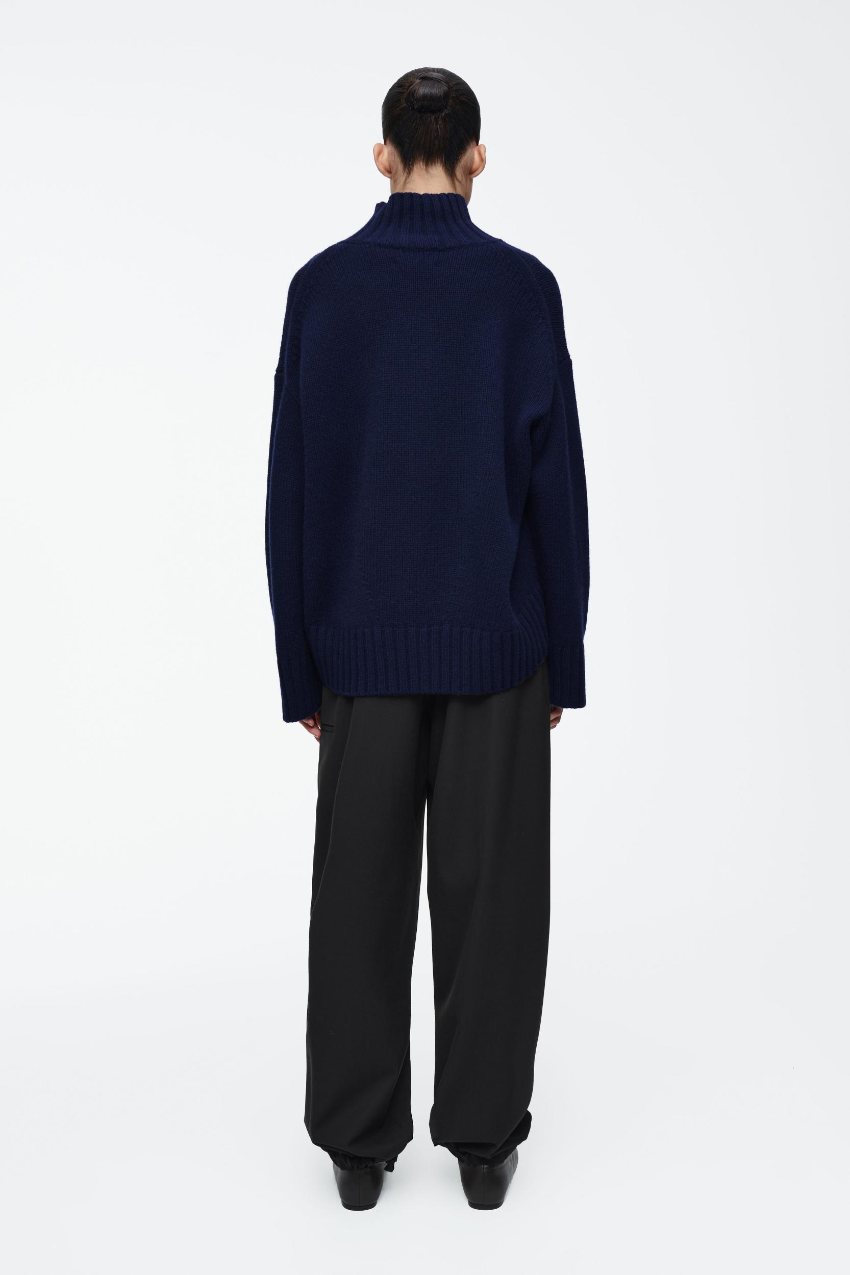 CHUNKY PURE CASHMERE TURTLENECK SWEATER Product Image