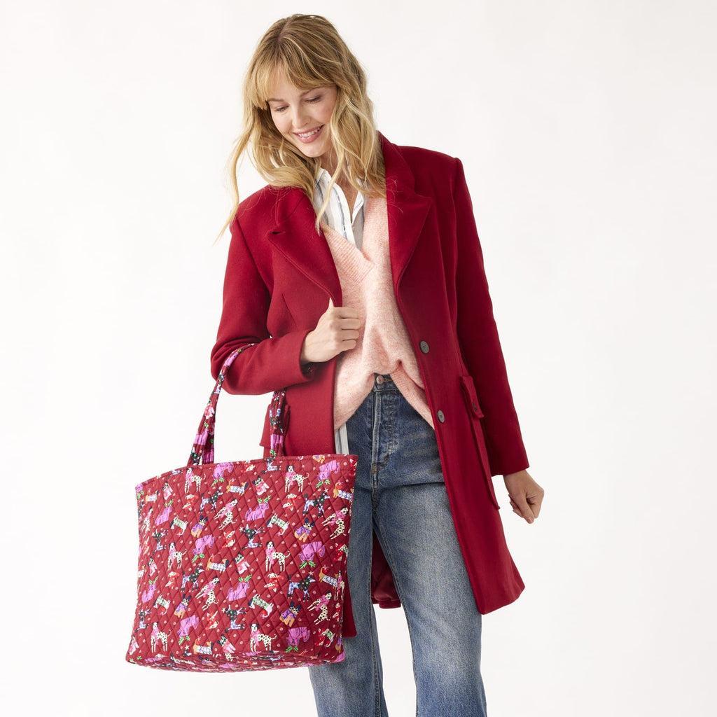 Outlet Essential Grand Tote Product Image