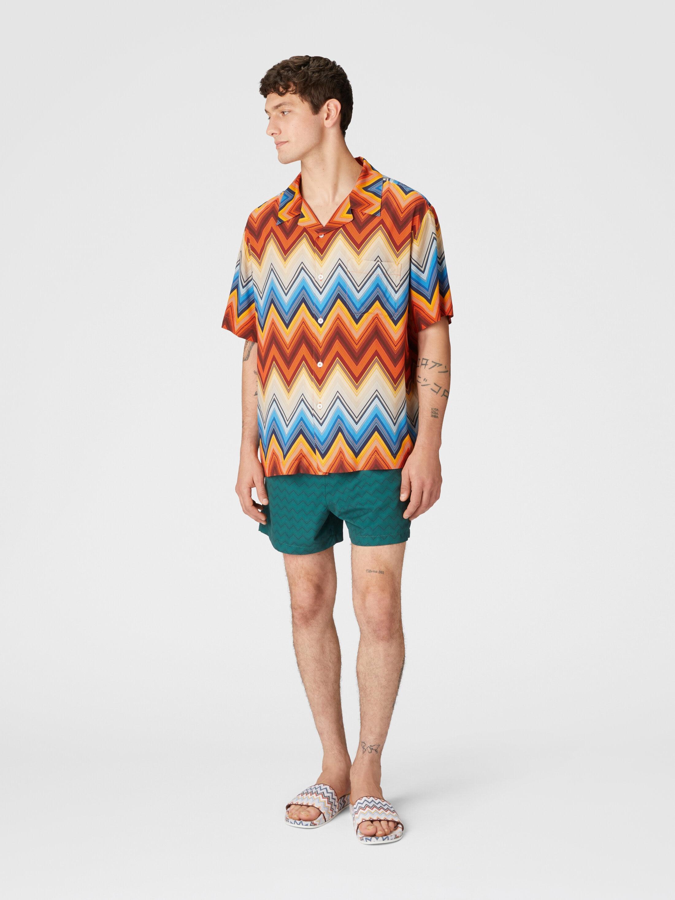 Viscose bowling shirt with macro zigzag and breast pocket Product Image