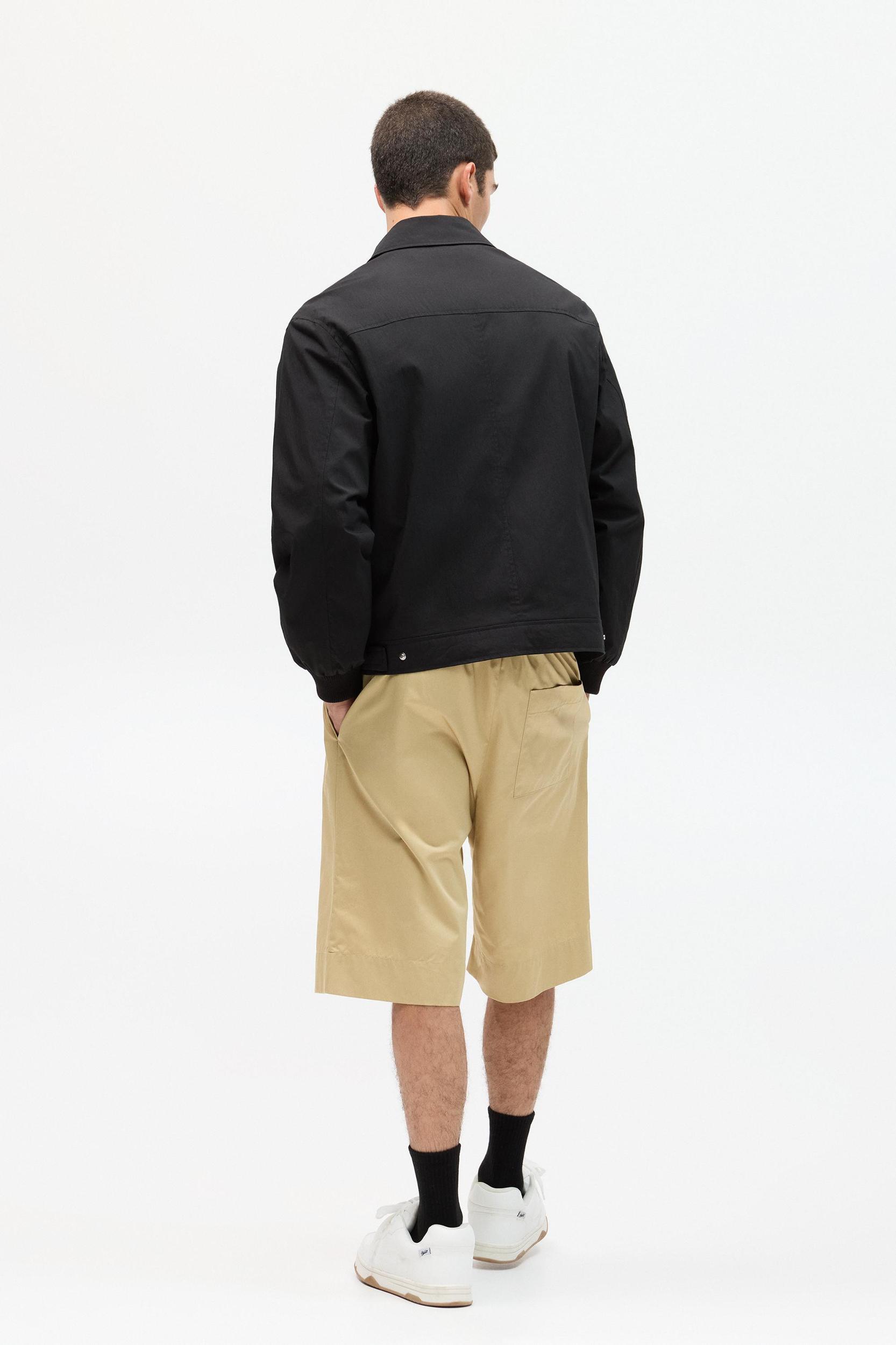 Lightweight jacket with lapel collar Product Image