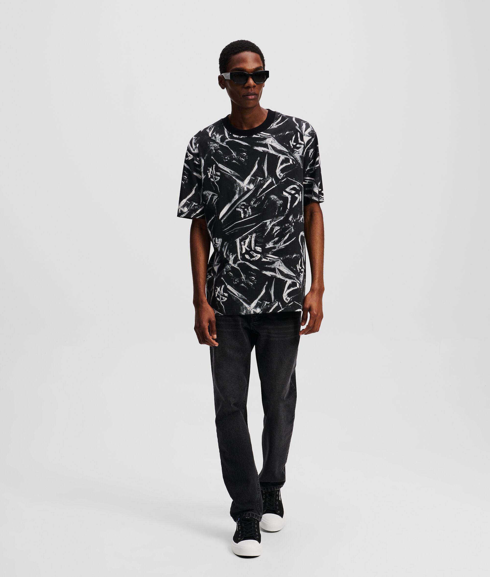 GRAPHIC MONOGRAM T-SHIRT Product Image