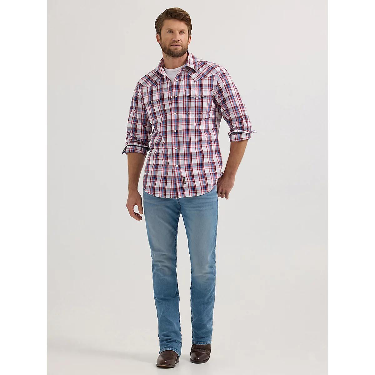 Men's Wrangler Retro® Slim Fit Bootcut Jean in Charles Product Image