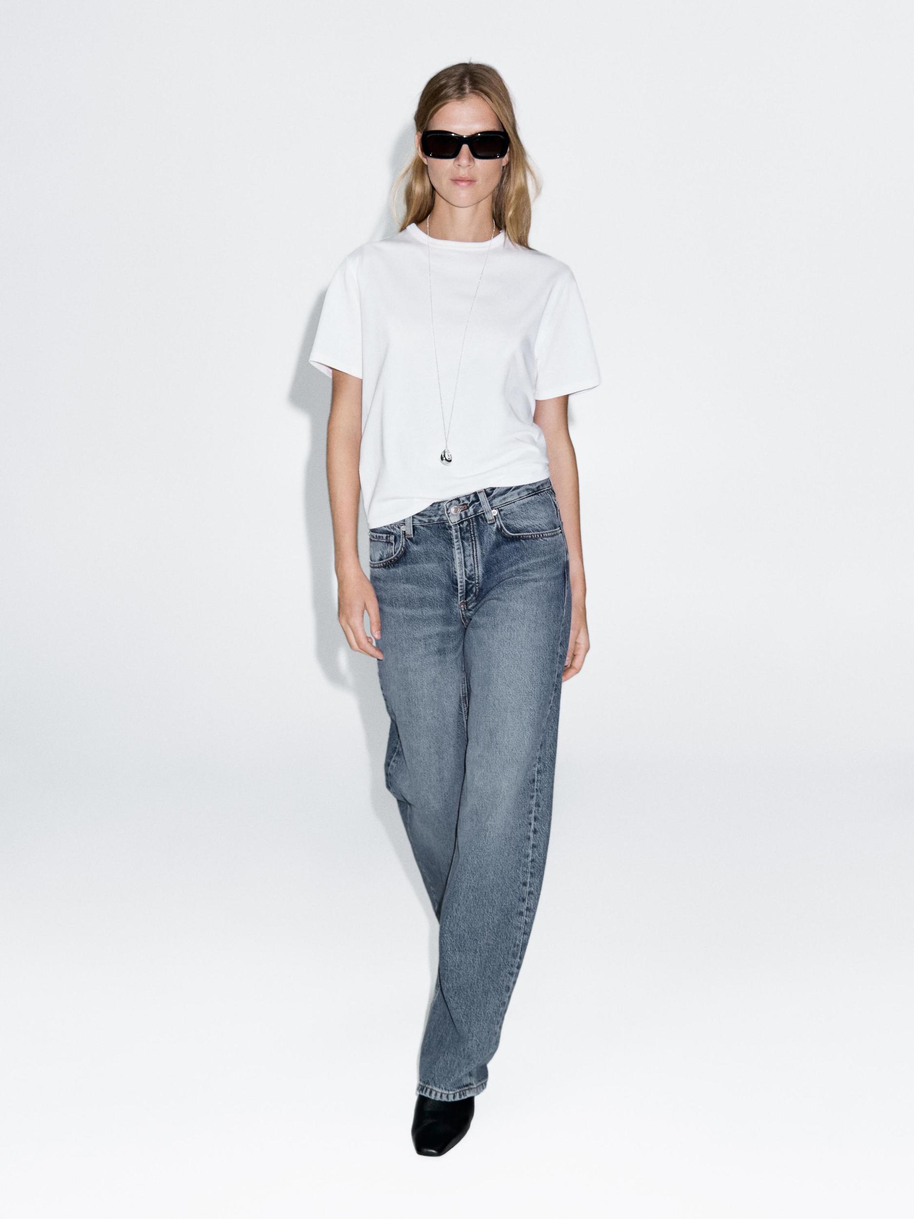 Mid-rise wide-leg jeans Product Image