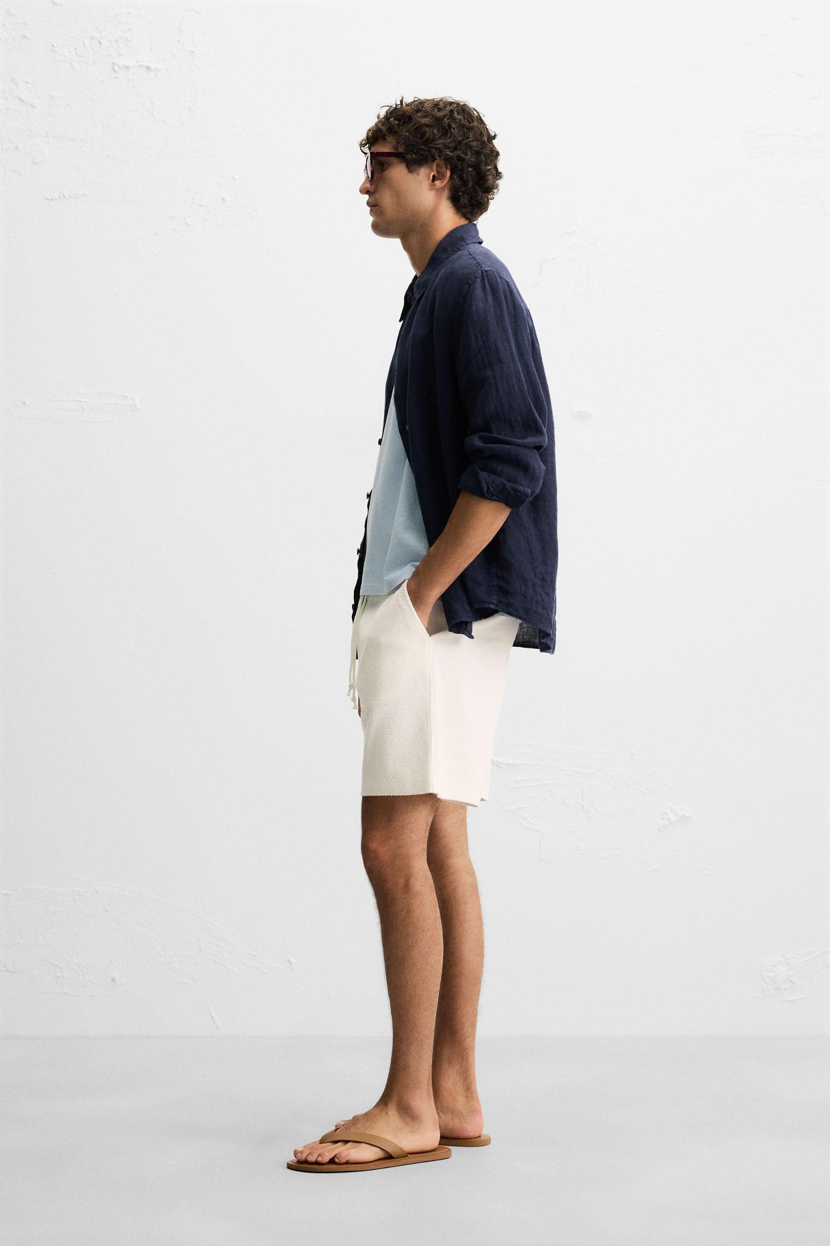 TEXTURE JOGGER SHORTS Product Image