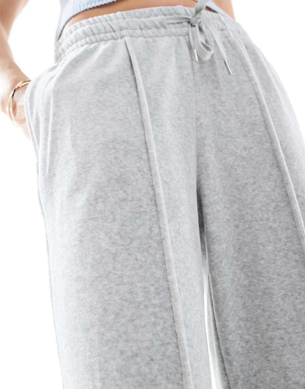 Stradivarius velour seam front sweatpants in gray Product Image