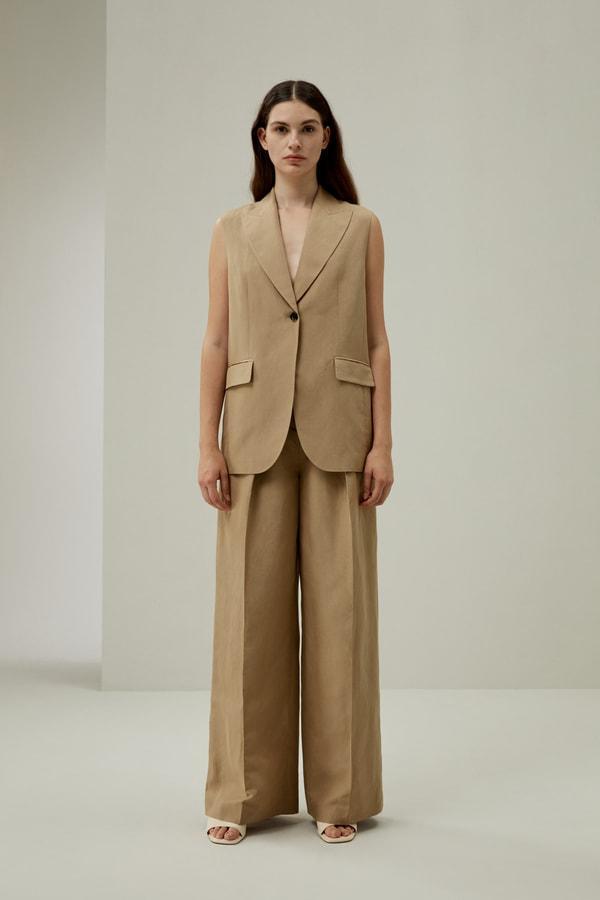 Single Button Sleeveless Lapel Blazer Product Image