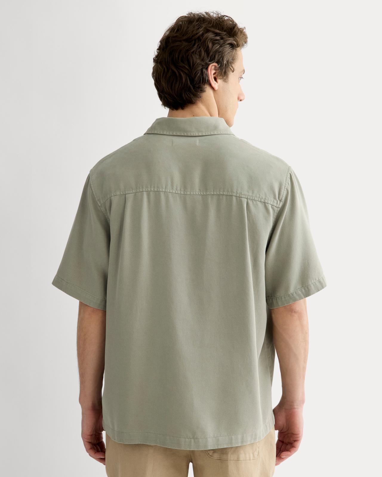 Mens Relaxed Utility Shirt in Buttersoft by Everlane Product Image