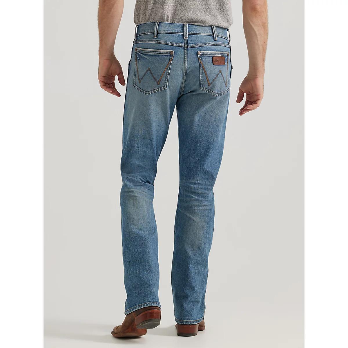 Men's Wrangler Retro® Slim Fit Bootcut Jean in Oleson Product Image