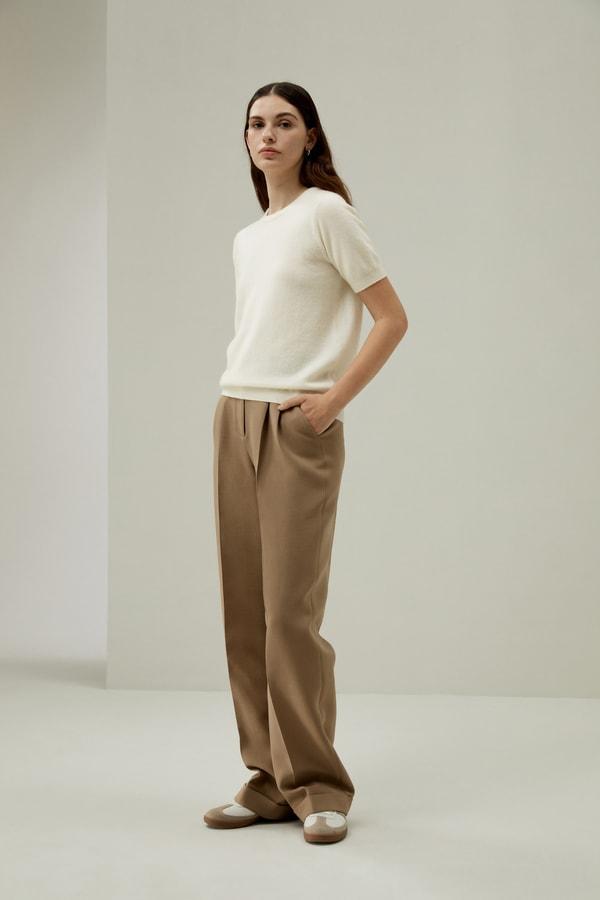 Crew Neck Basic Knit Top Product Image