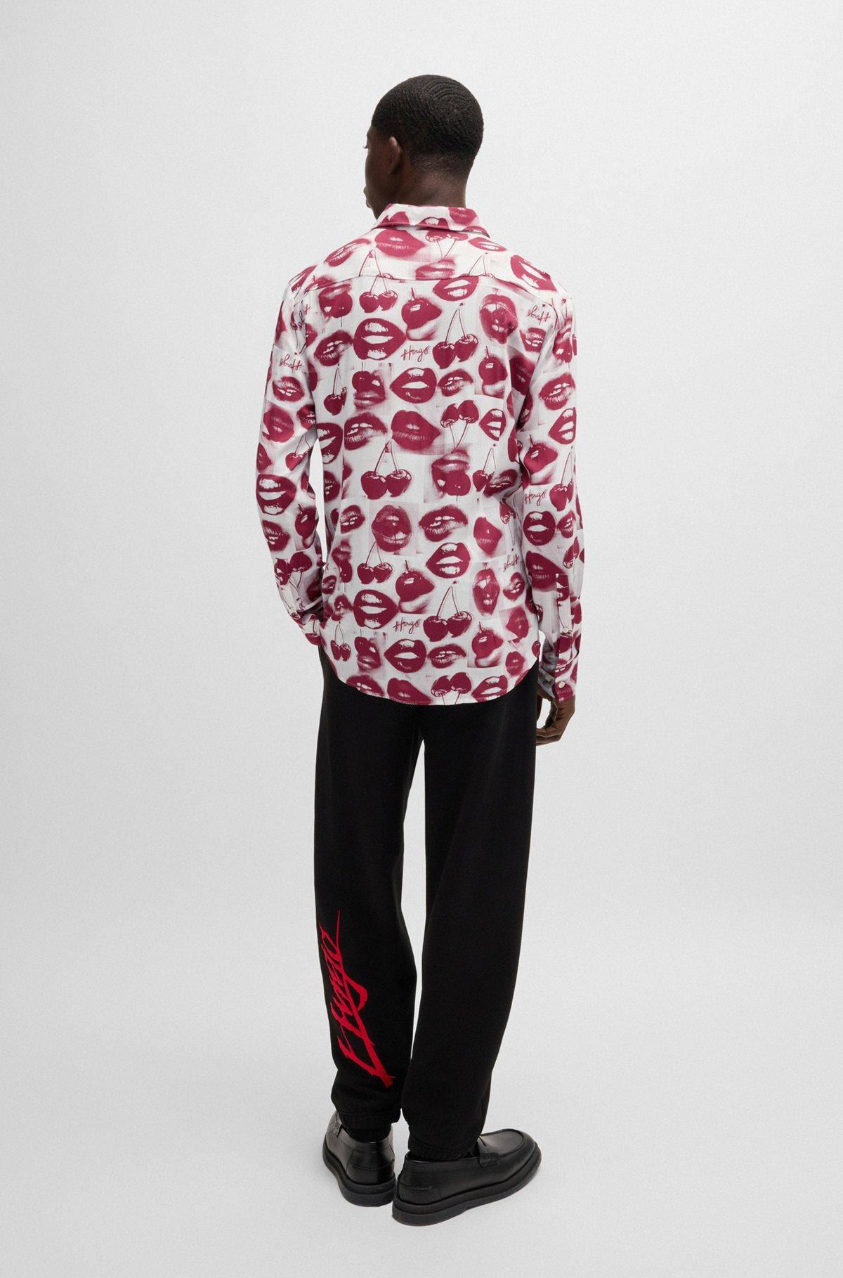 Slim-fit shirt with seasonal print Product Image