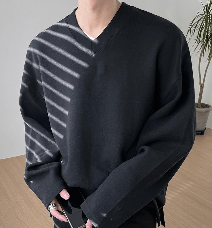 RT No. 3139 V-NECK LONGSLEEVE SHIRT Product Image