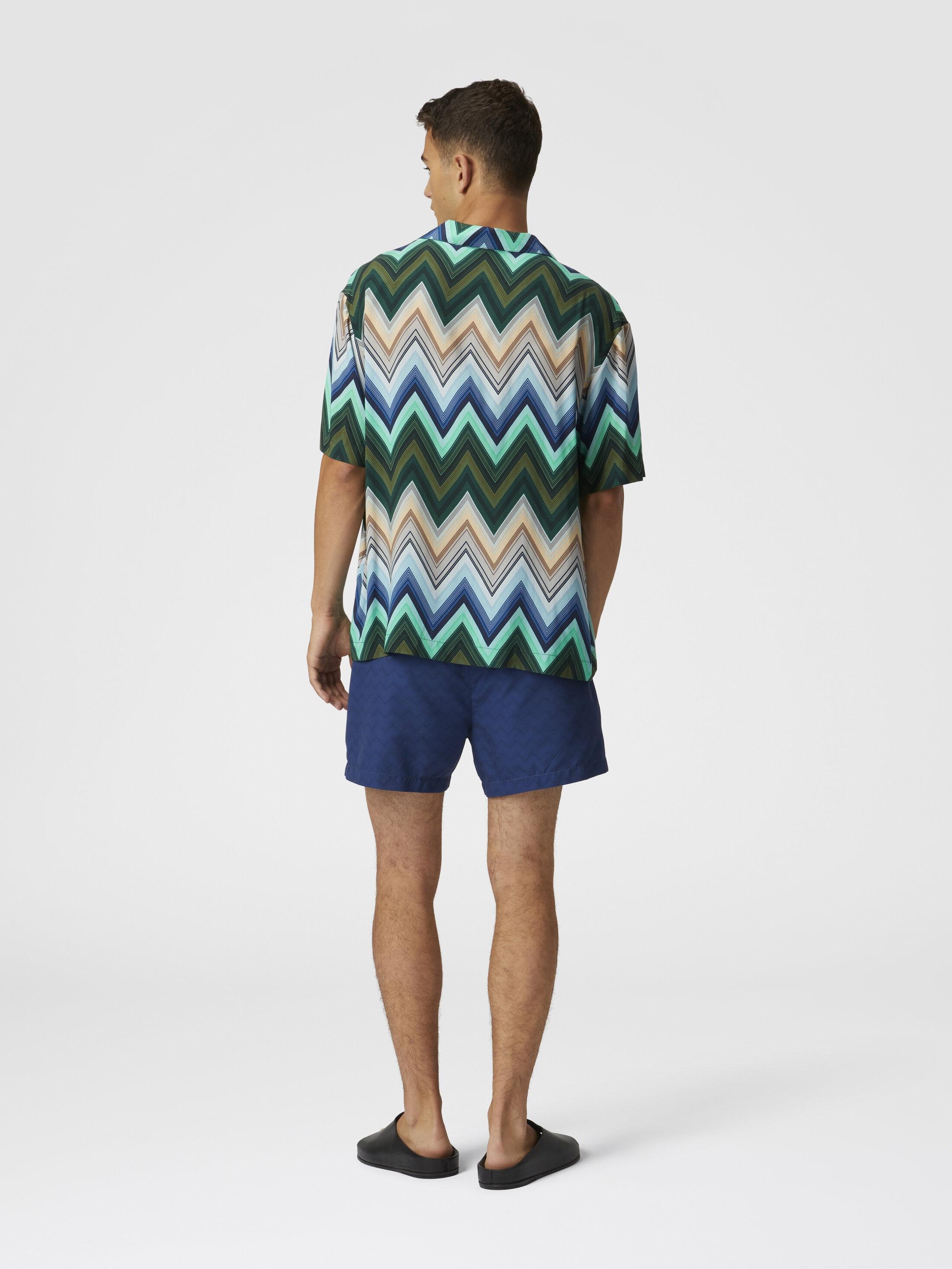 Viscose bowling shirt with macro zigzag and breast pocket Product Image