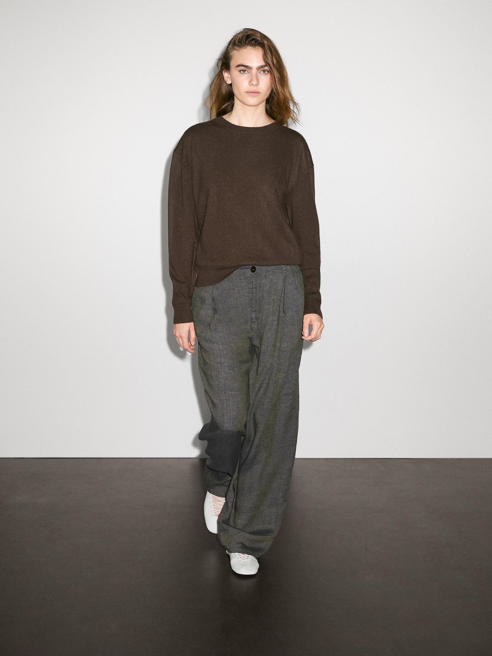 100% cashmere crew neck sweater Product Image