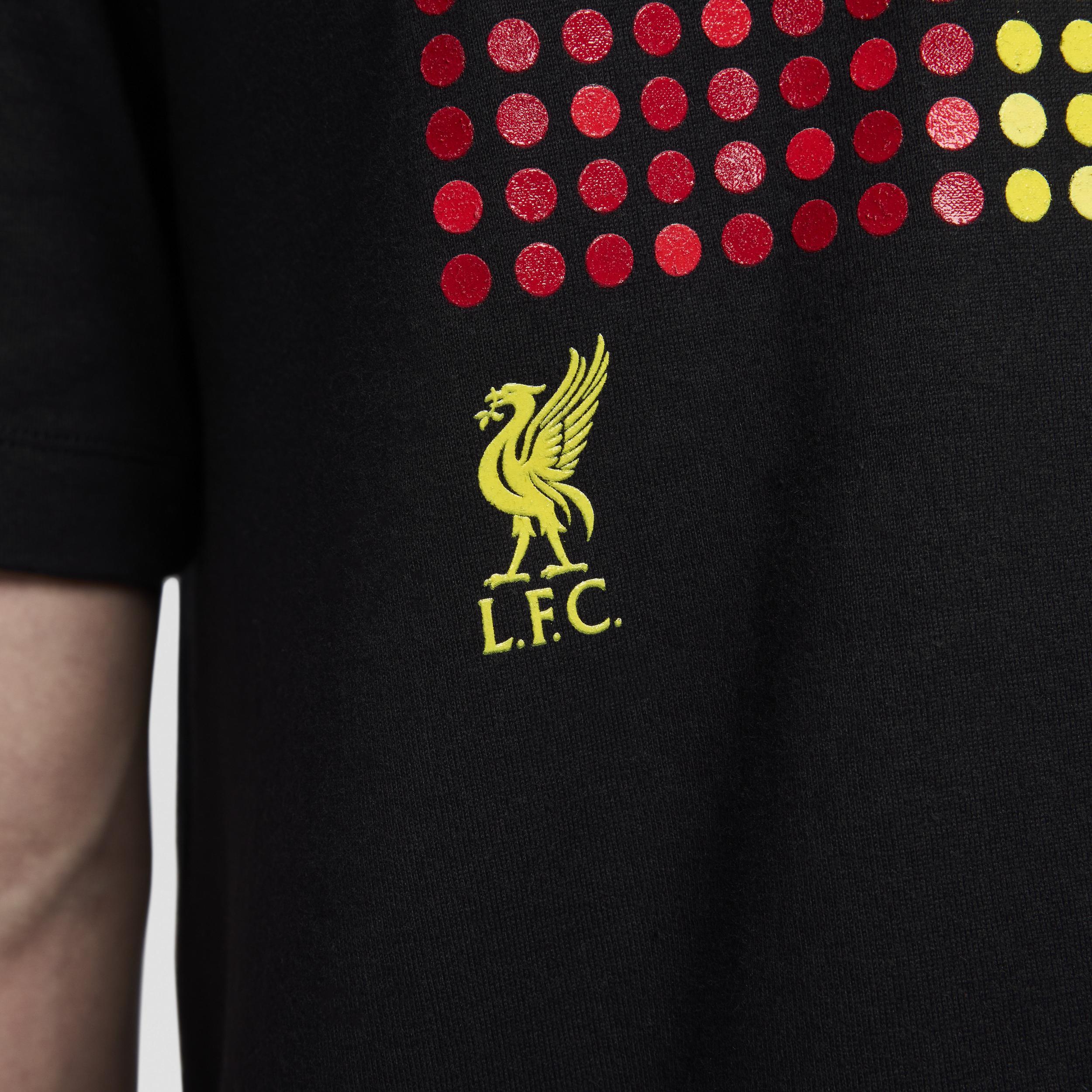 Liverpool FC Nike Men's Soccer T-Shirt Product Image