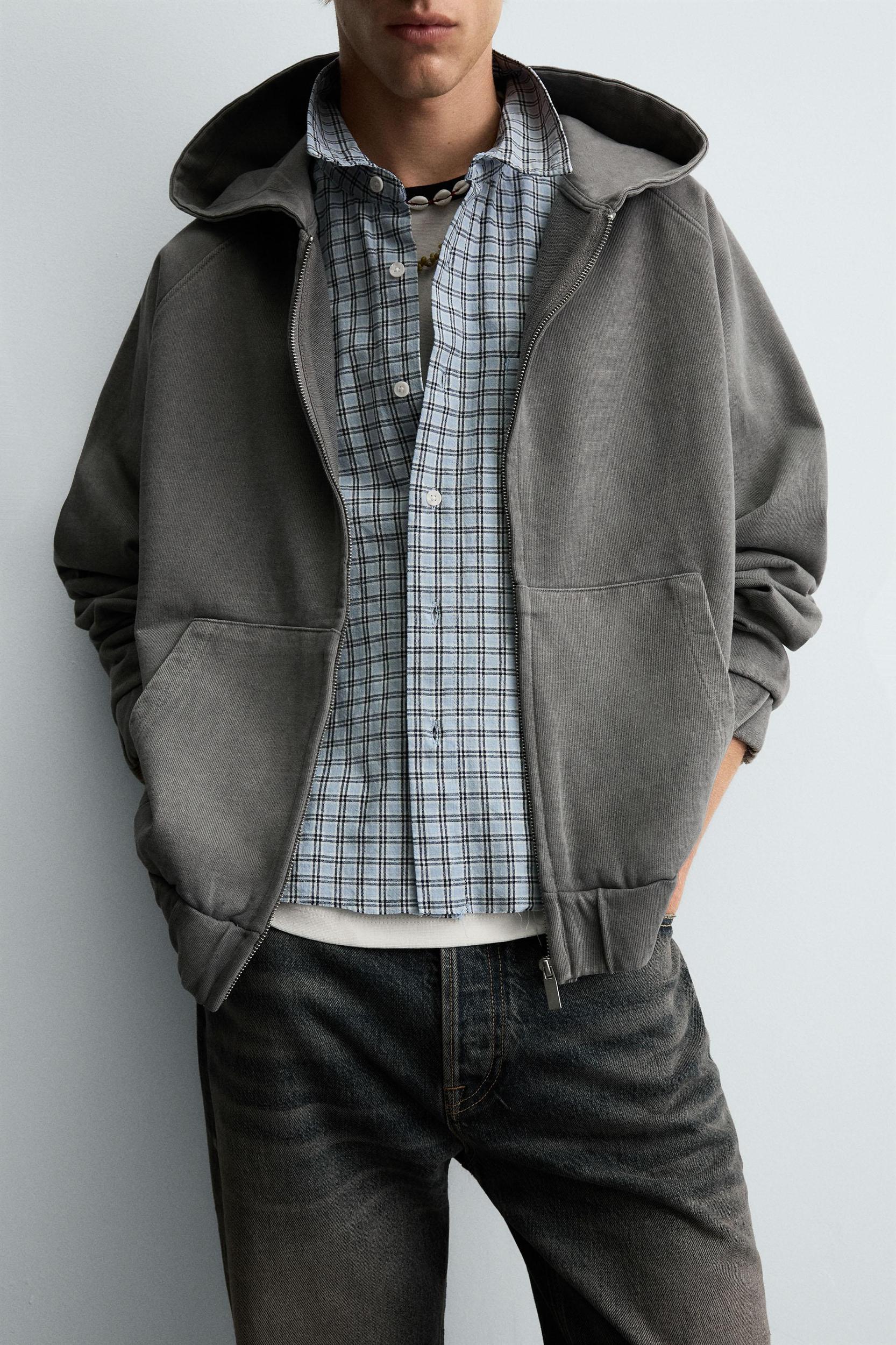 BOXY FIT HOODIE SWEATSHIRT Product Image