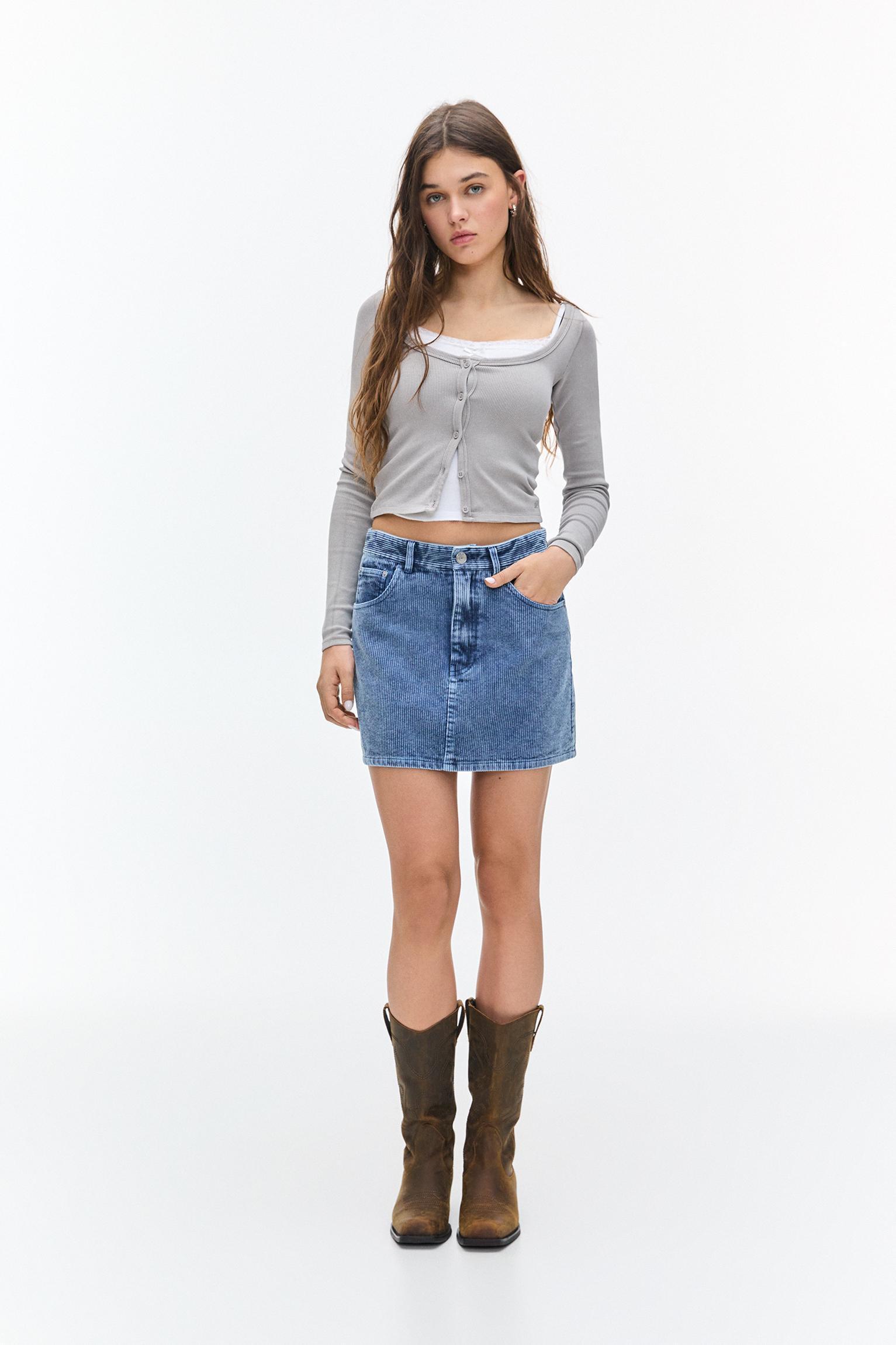 Ribbed T-shirt with buttons Product Image