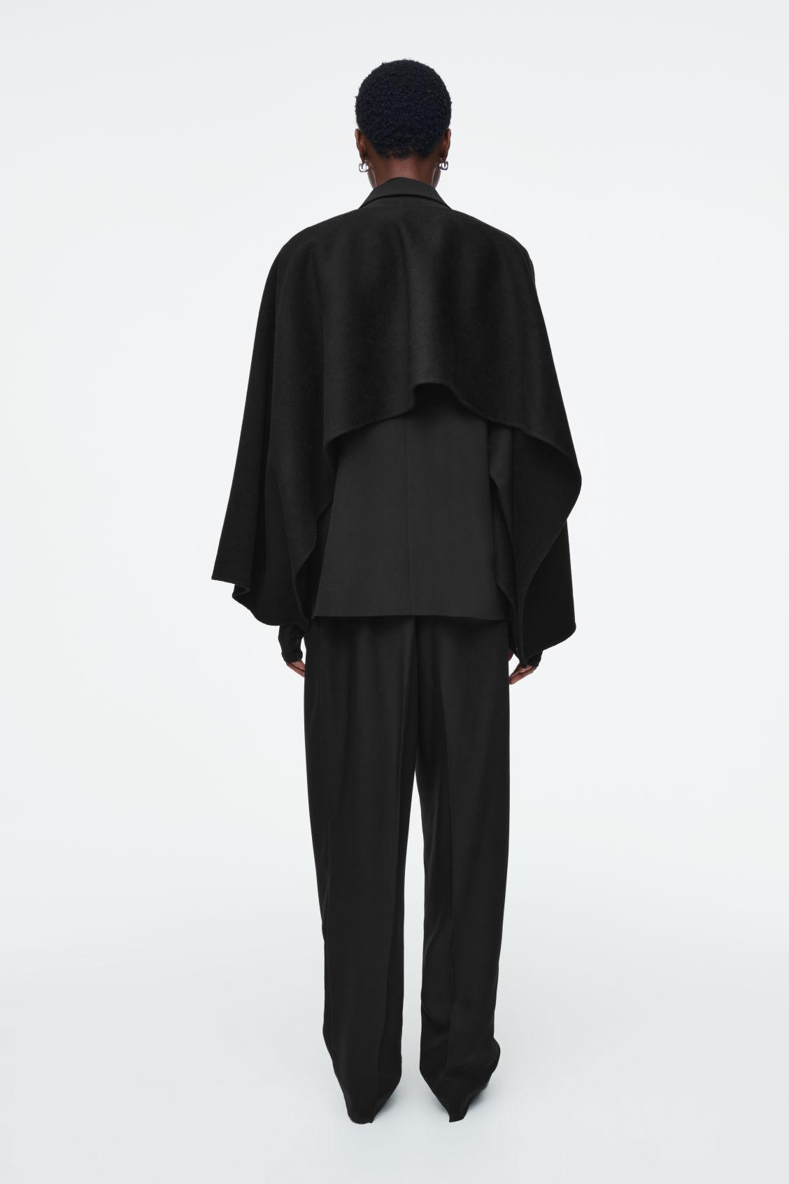 DOUBLE-FACED WOOL HYBRID CAPE Product Image