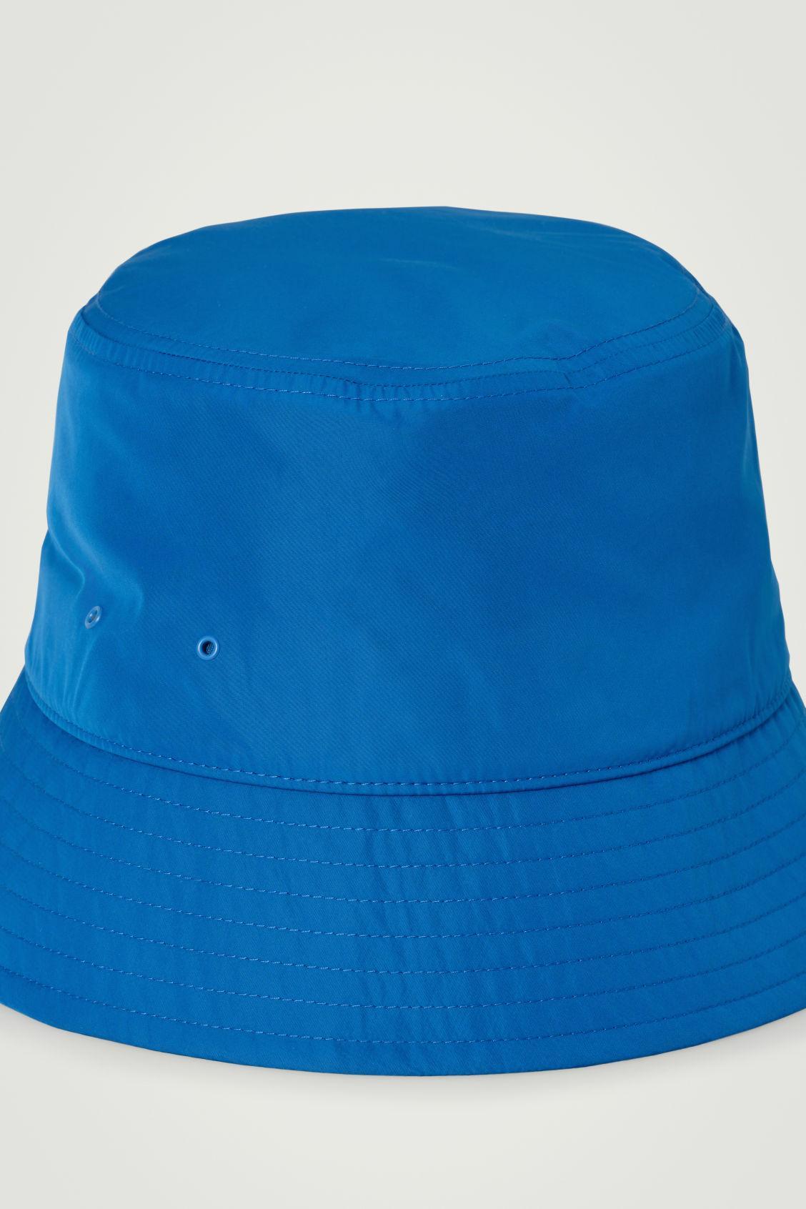 BUCKET HAT Product Image