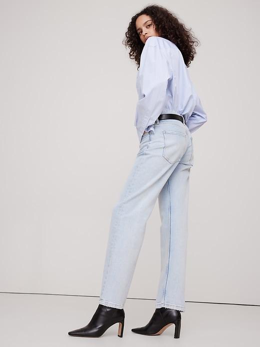 Mid-Rise 90s Loose Jean Product Image