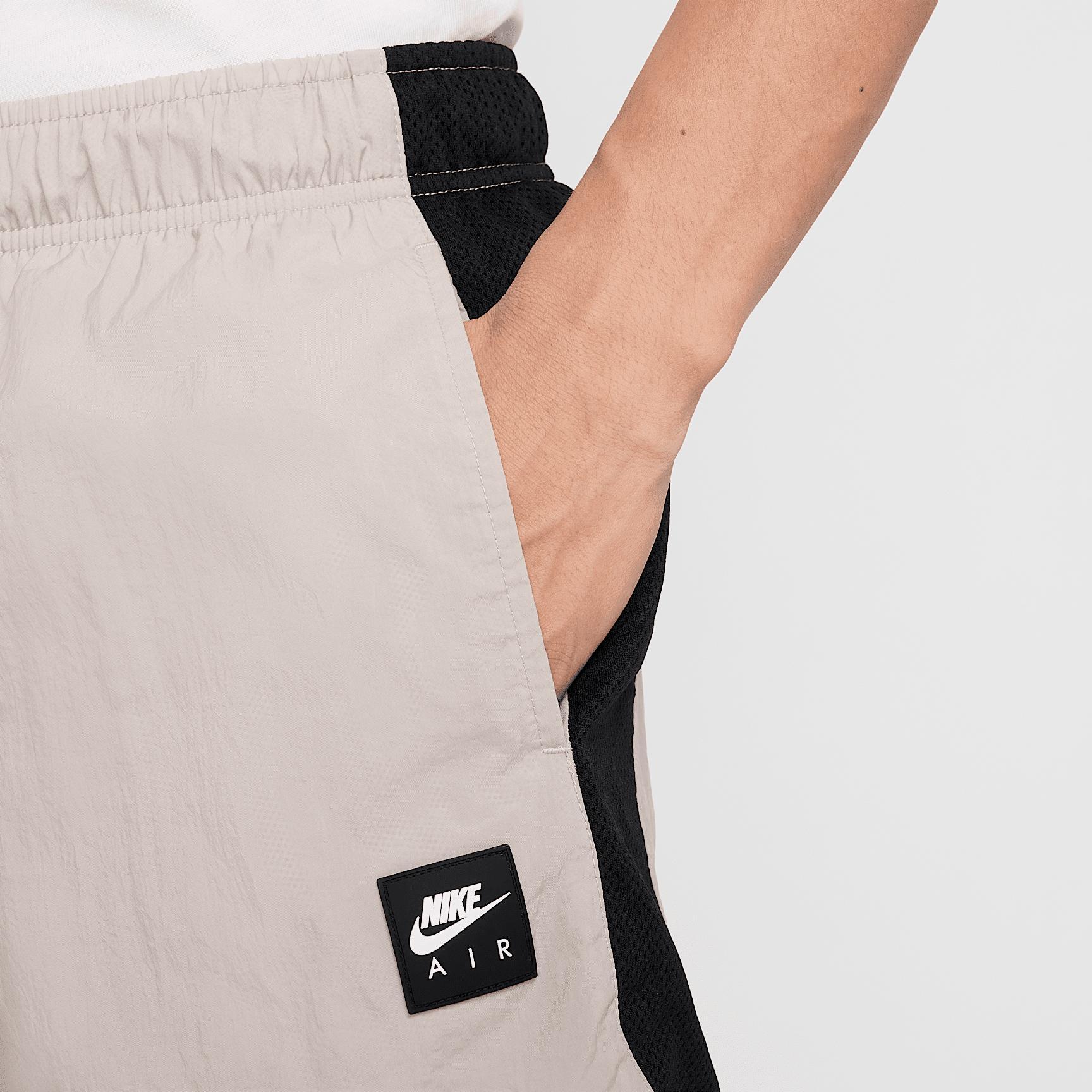 Nike Men's Air Woven Shorts Product Image