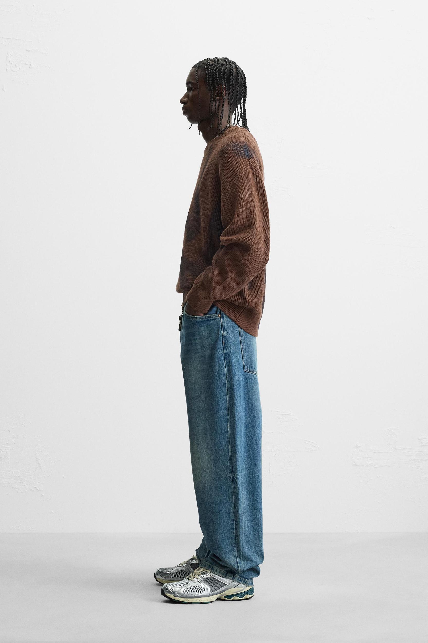 SPRAY PRINT SWEATER Product Image