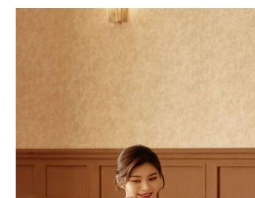 Sleeveless Crew Neck Plain Maxi A-Line Dress Product Image