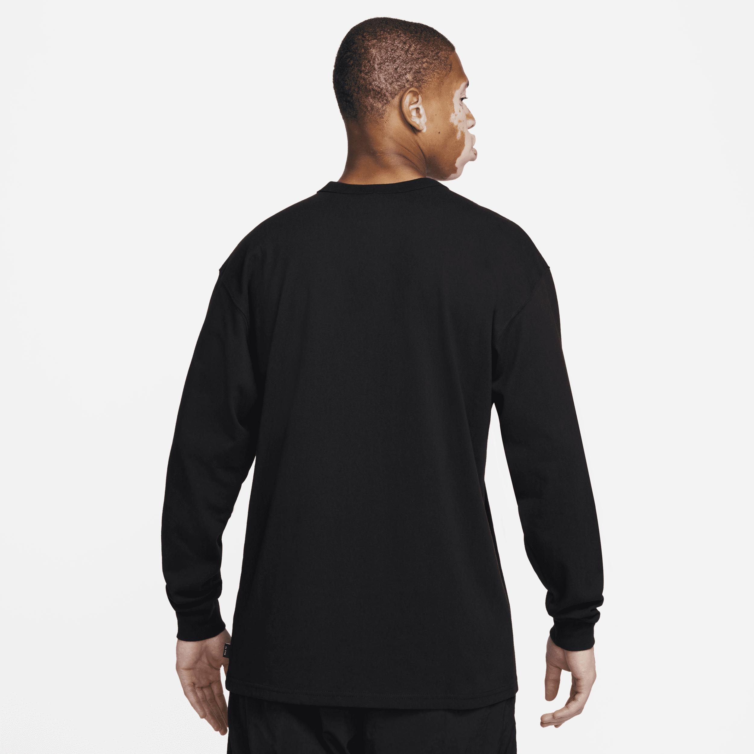 Mens Nike Sportswear Premium Essentials Long-Sleeve Pocket T-Shirt | DR7929-011 Product Image