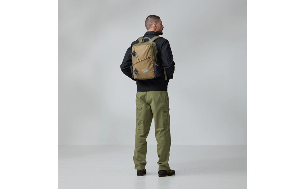 Vardag Backpack 17 Product Image