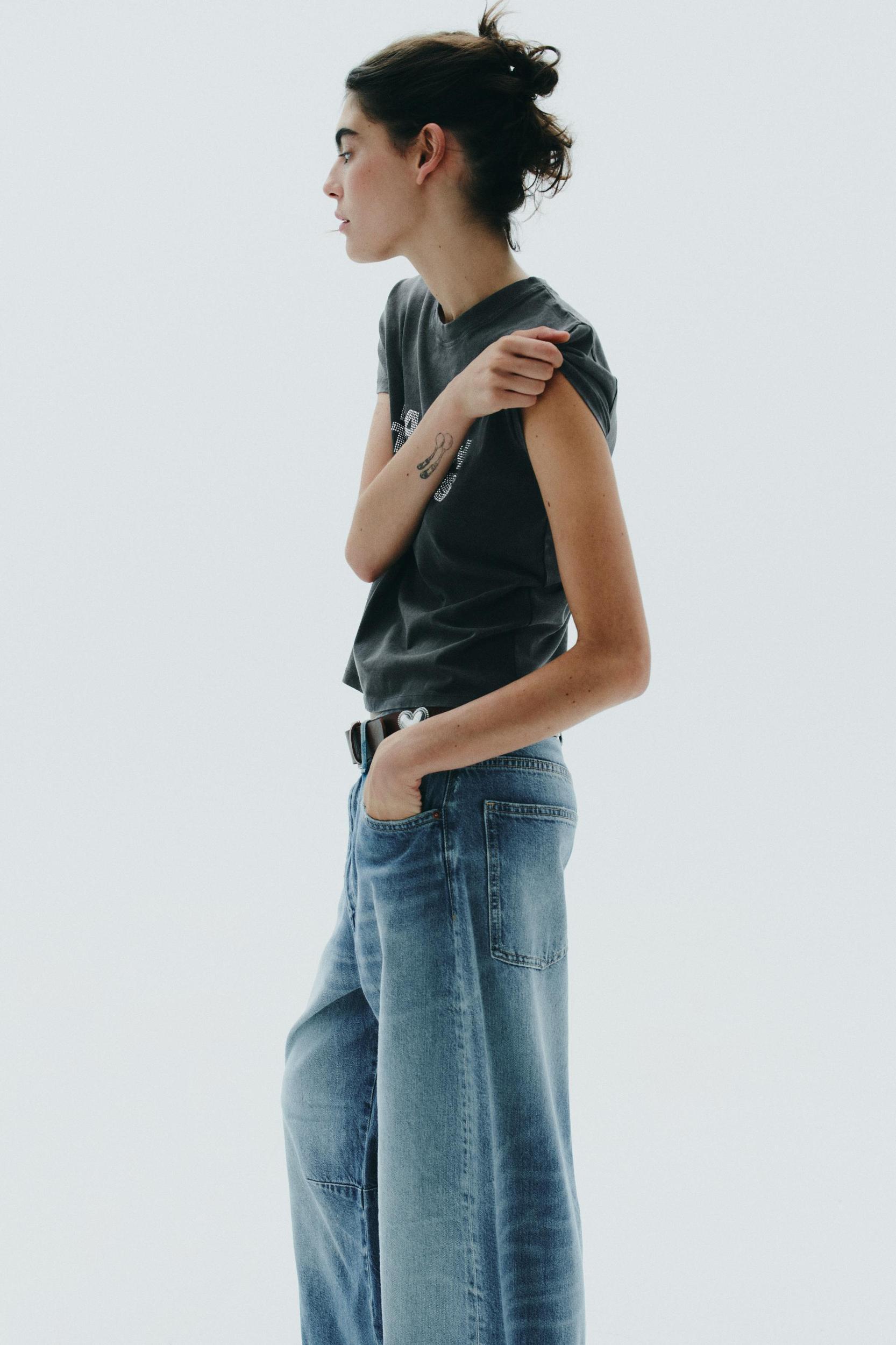 WASHED EFFECT RHINESTONE T-SHIRT Product Image