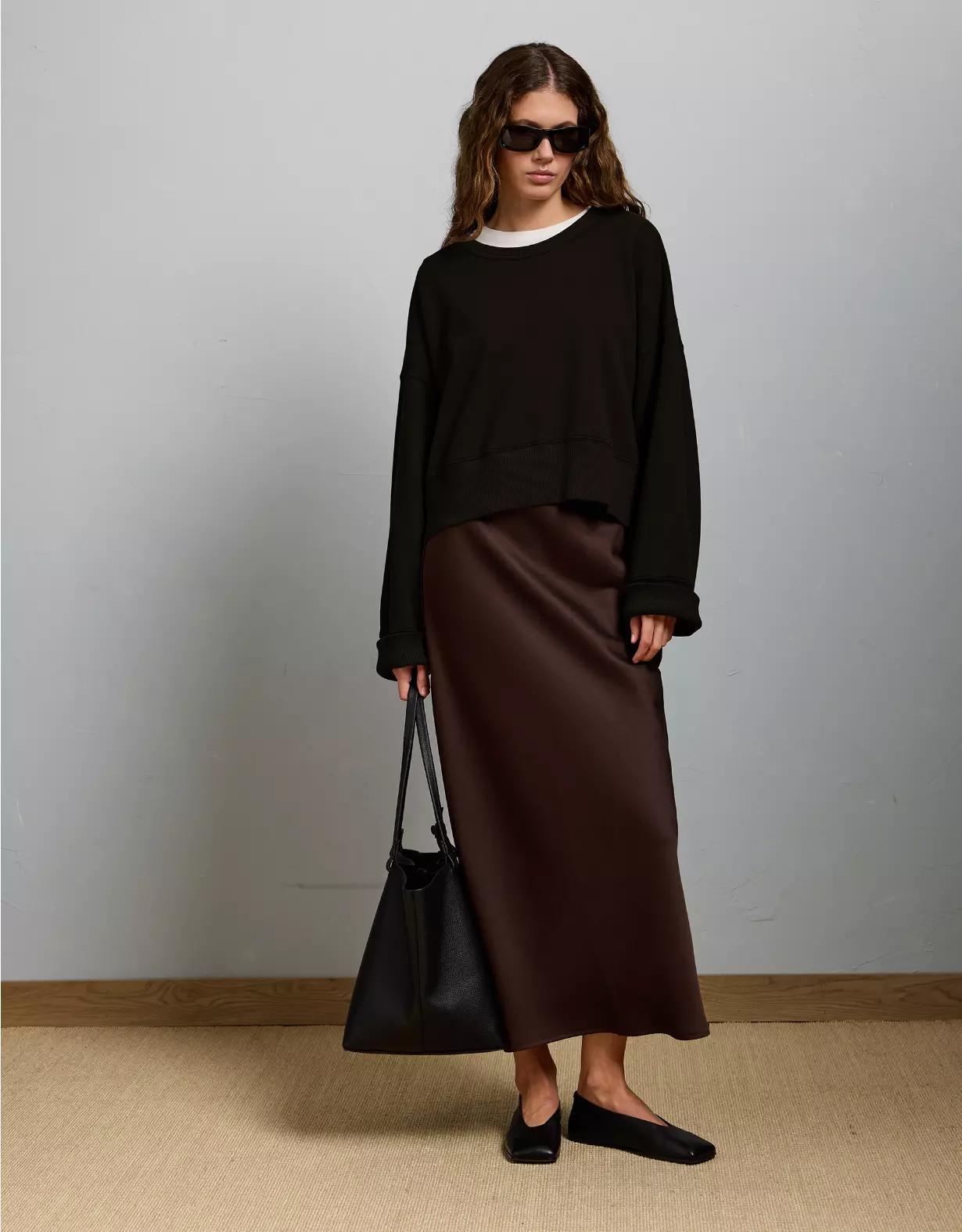 AE77 Premium Relaxed Cropped Sweatshirt Product Image