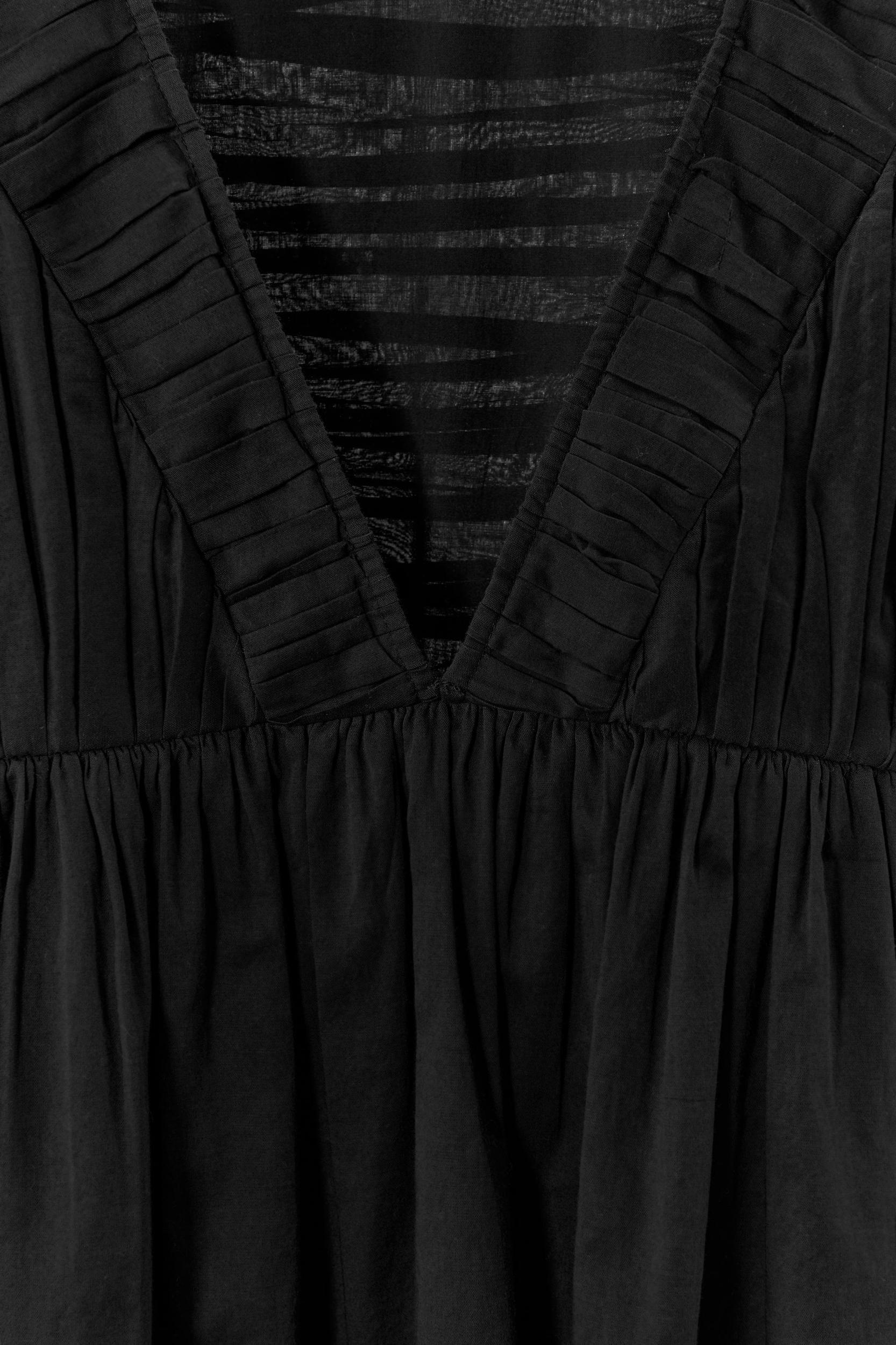 PLEATED ELASTIC BLOUSE Product Image