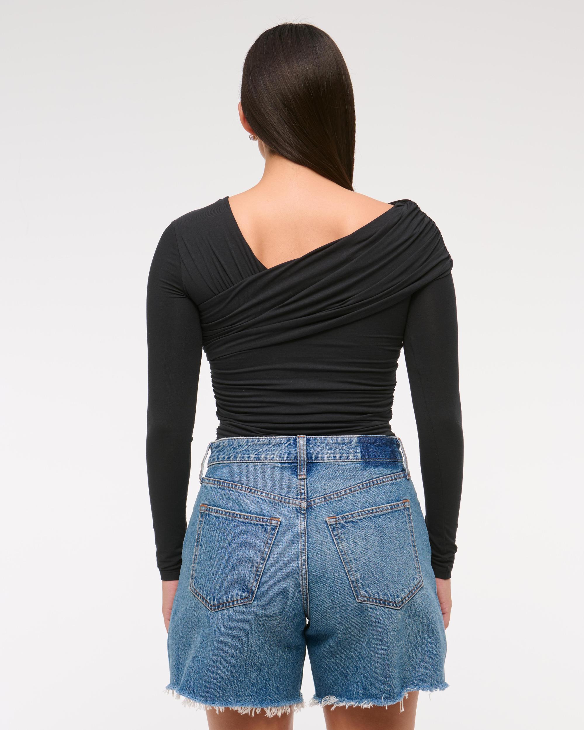 Curve Love High Rise Loose Short Product Image