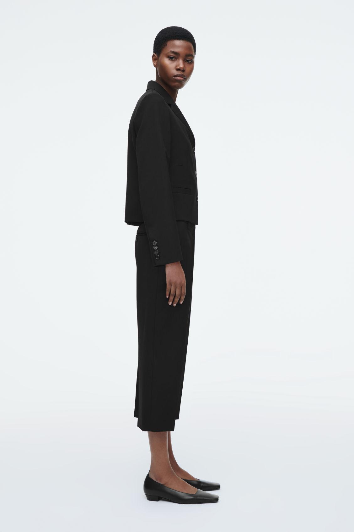 SHORT WOOL BLAZER Product Image