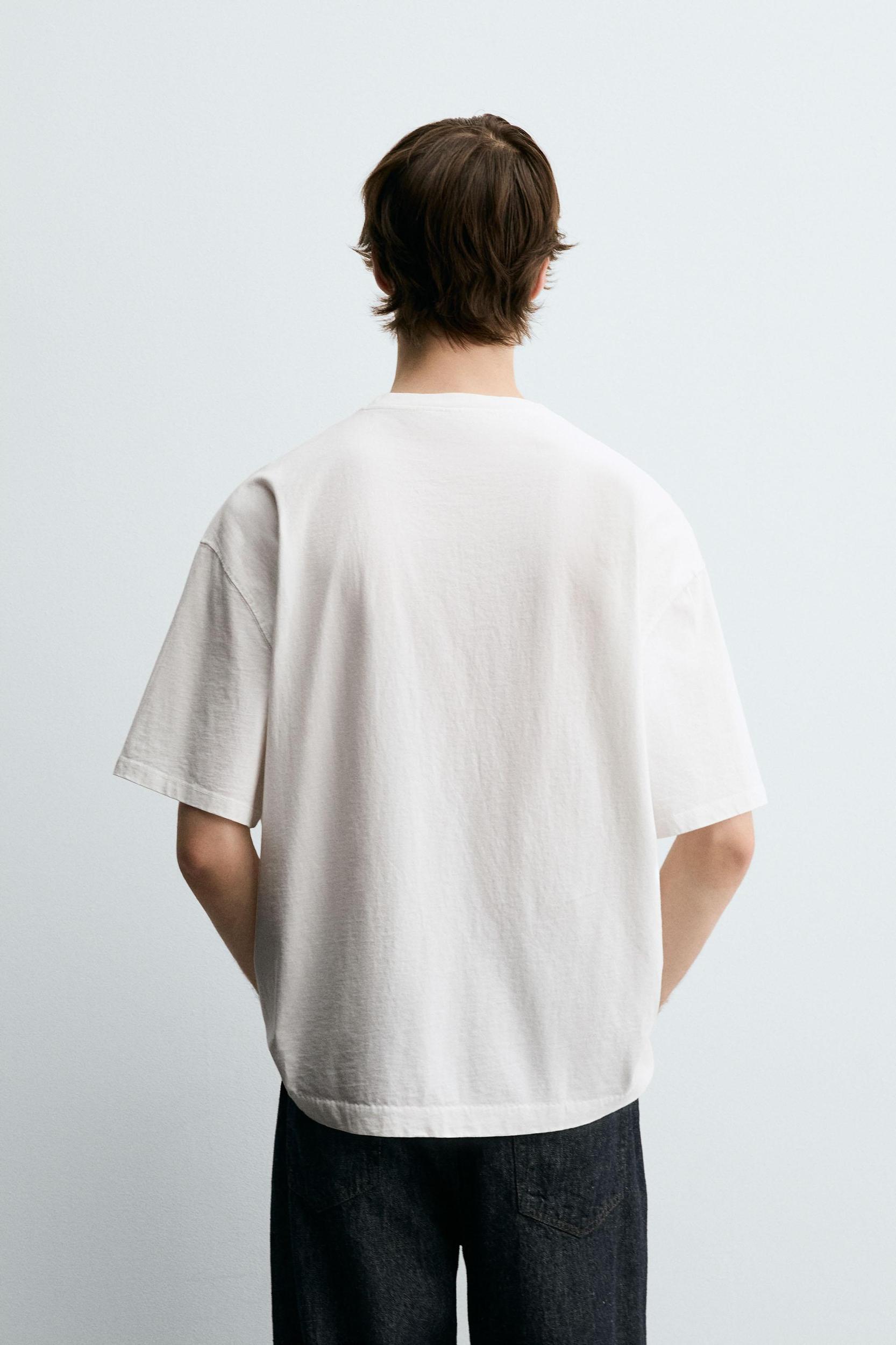 CONTRAST PRINT T-SHIRT Product Image