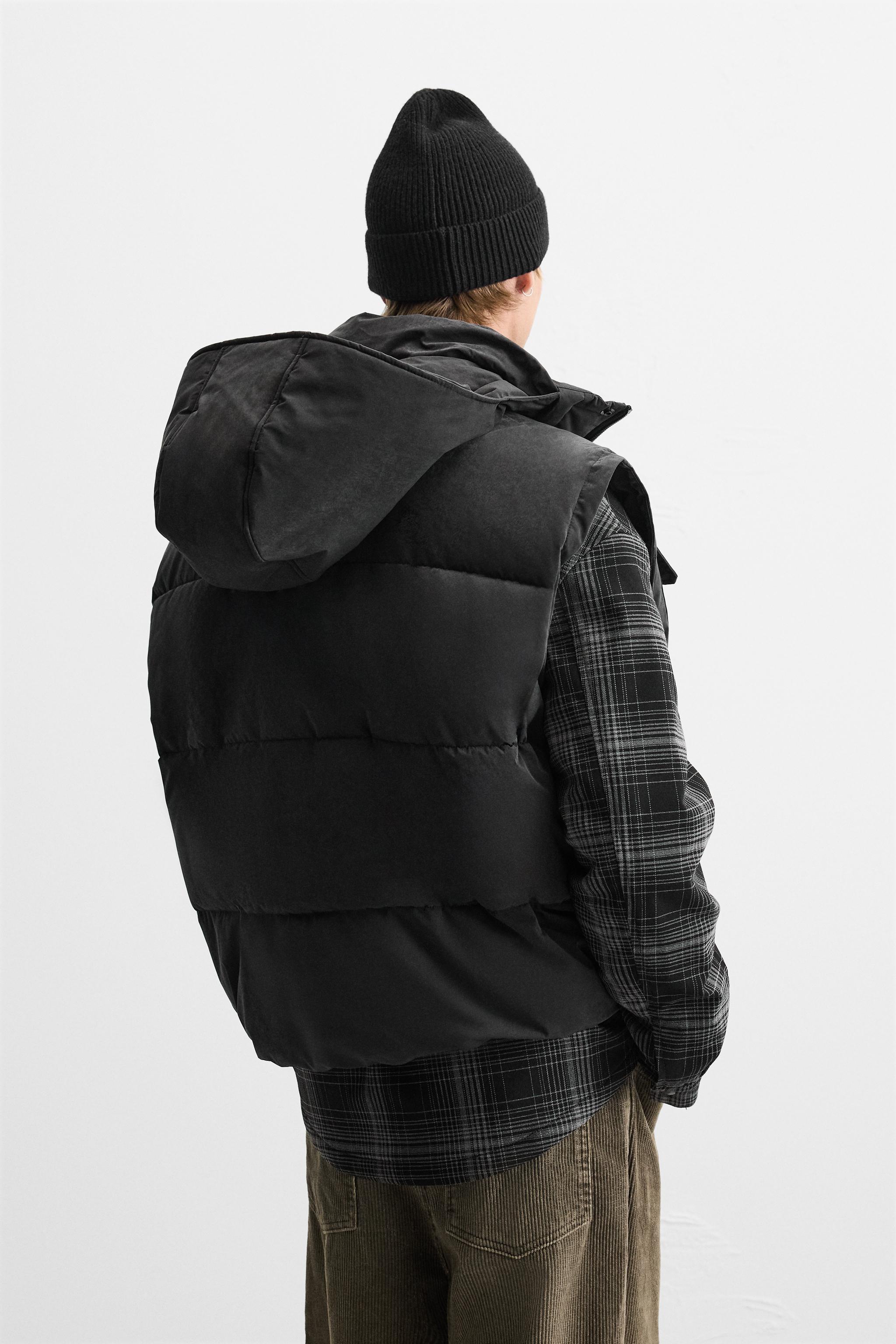 WATER REPELLENT PUFFER VEST Product Image