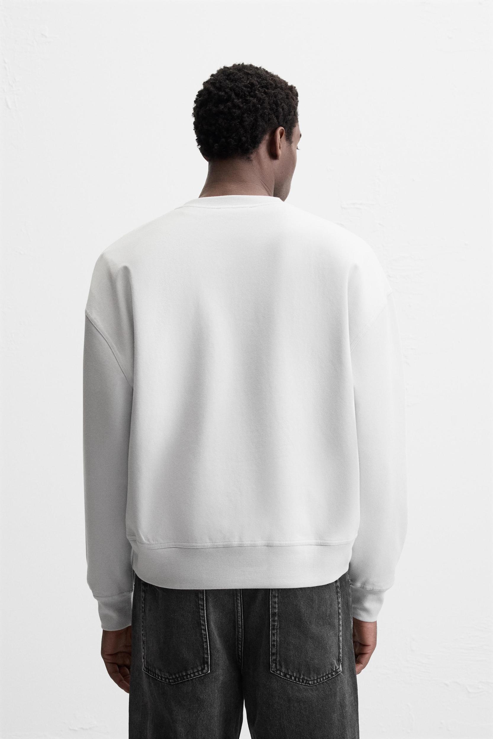 CREW NECK SWEATSHIRT WITH PATCH Product Image