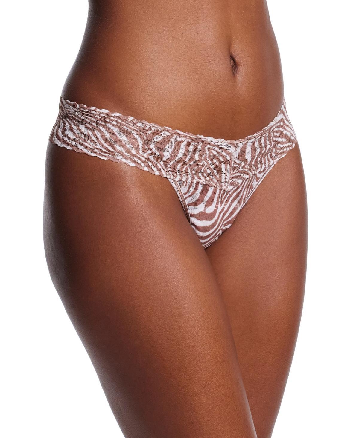 Signature Lace Low Rise Printed Thong Product Image