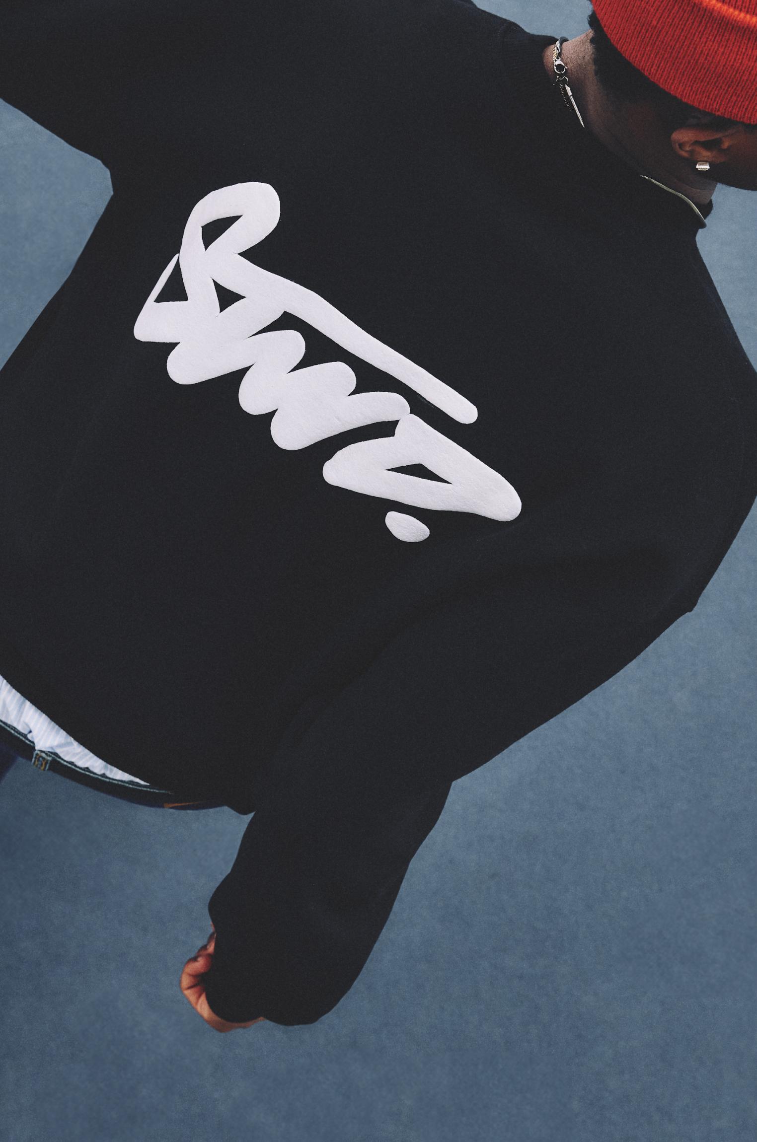 Round neck STWD sweatshirt Product Image